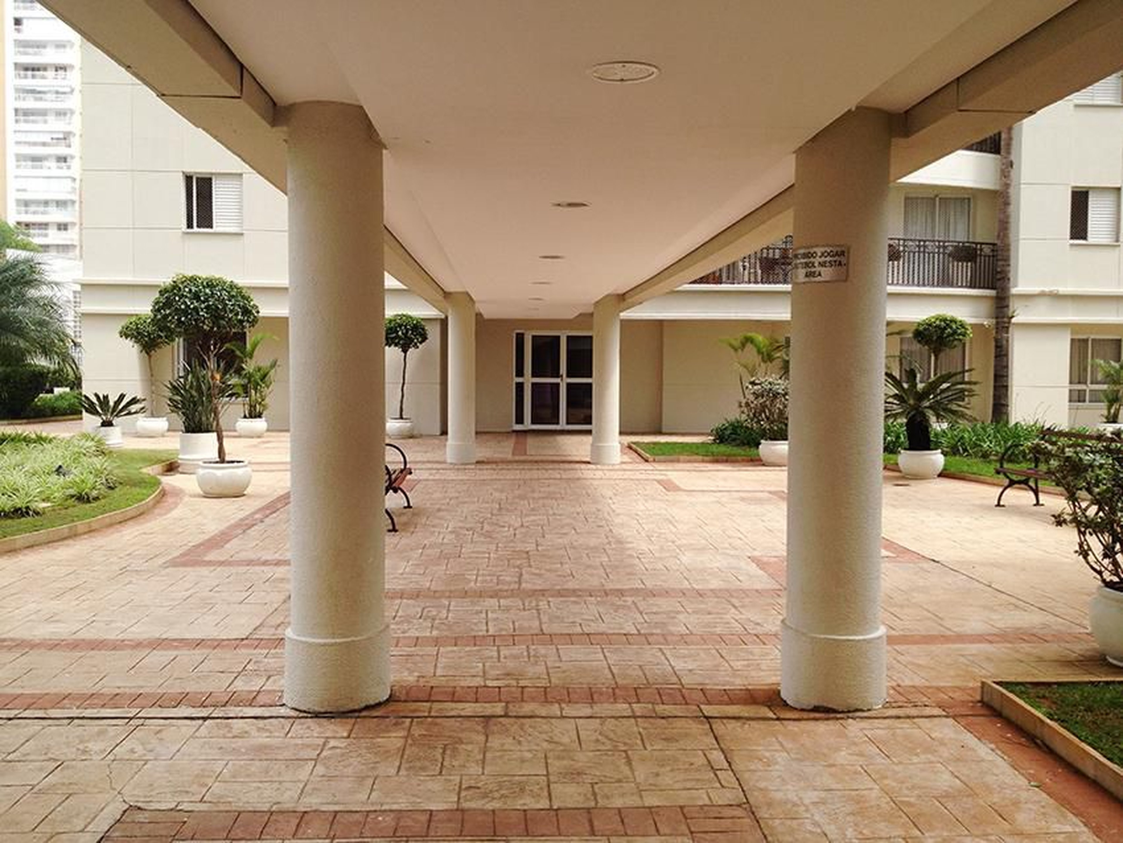 Entrada do prédio - Vincetori
