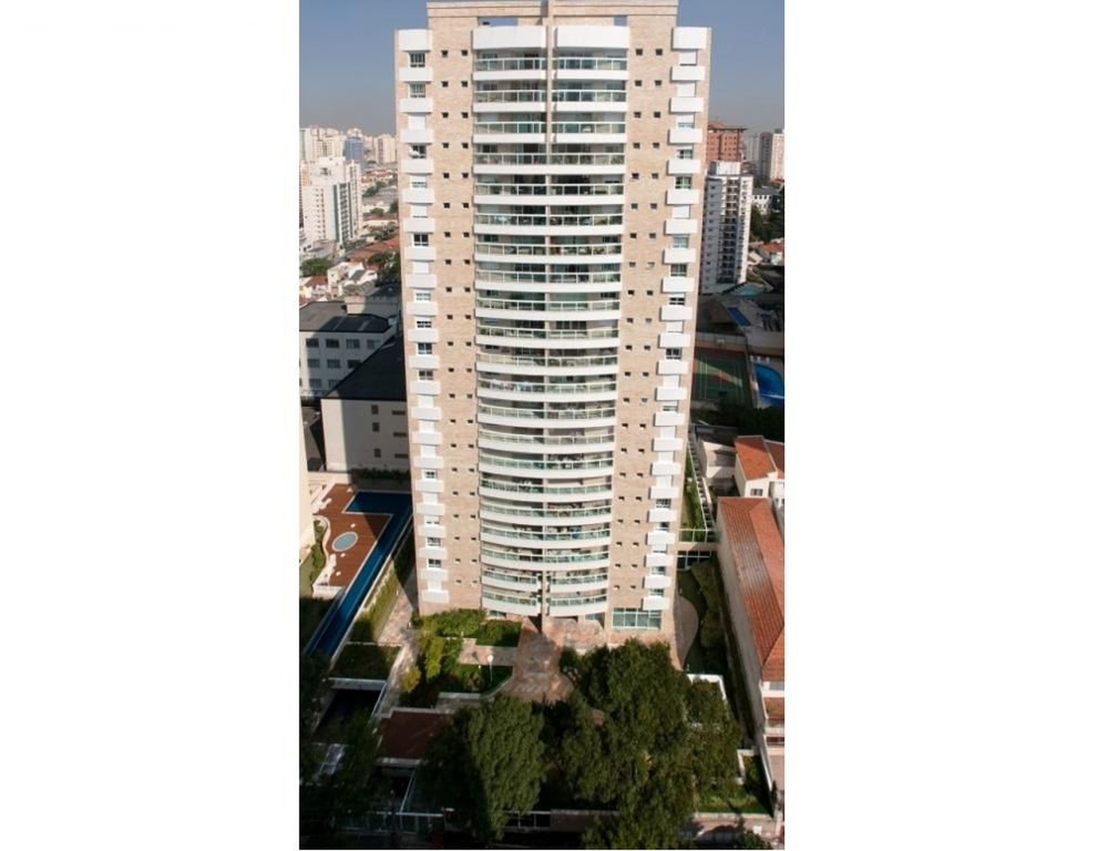 Fachada do predio Condomínio Miraflores