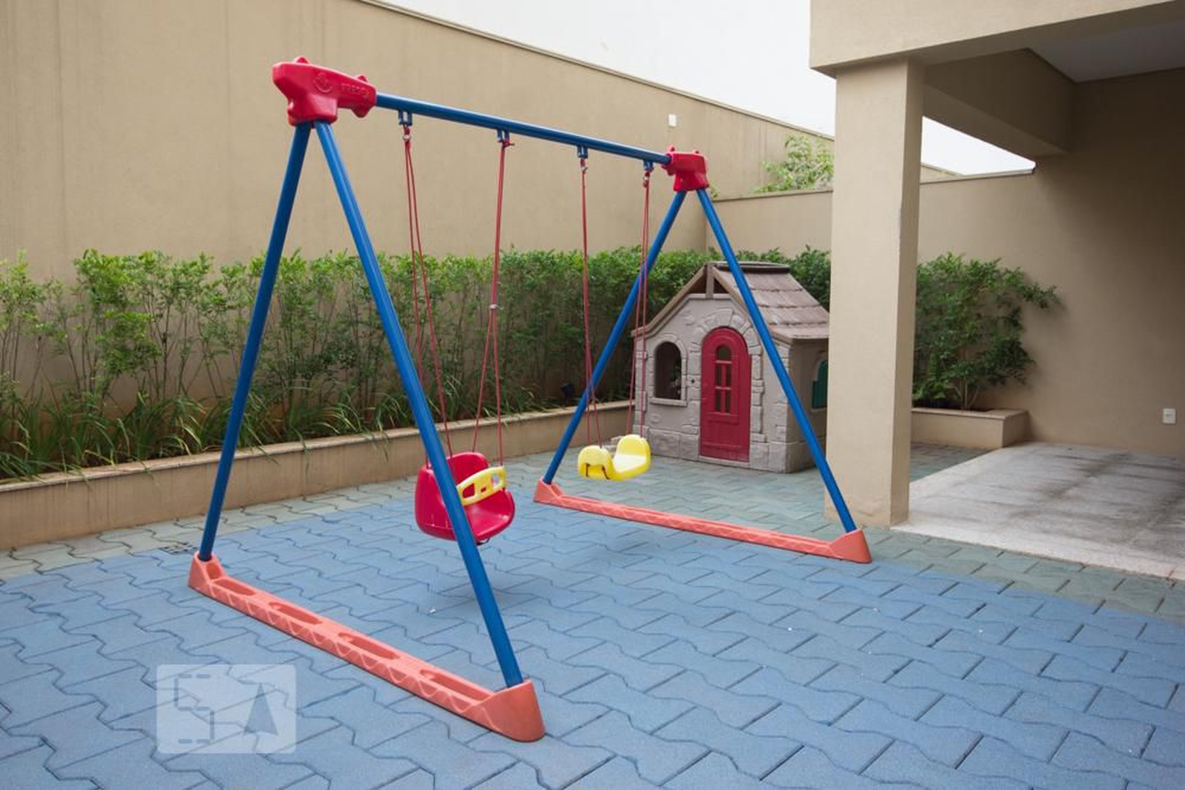 Playground - SOLEIL CAMBUI