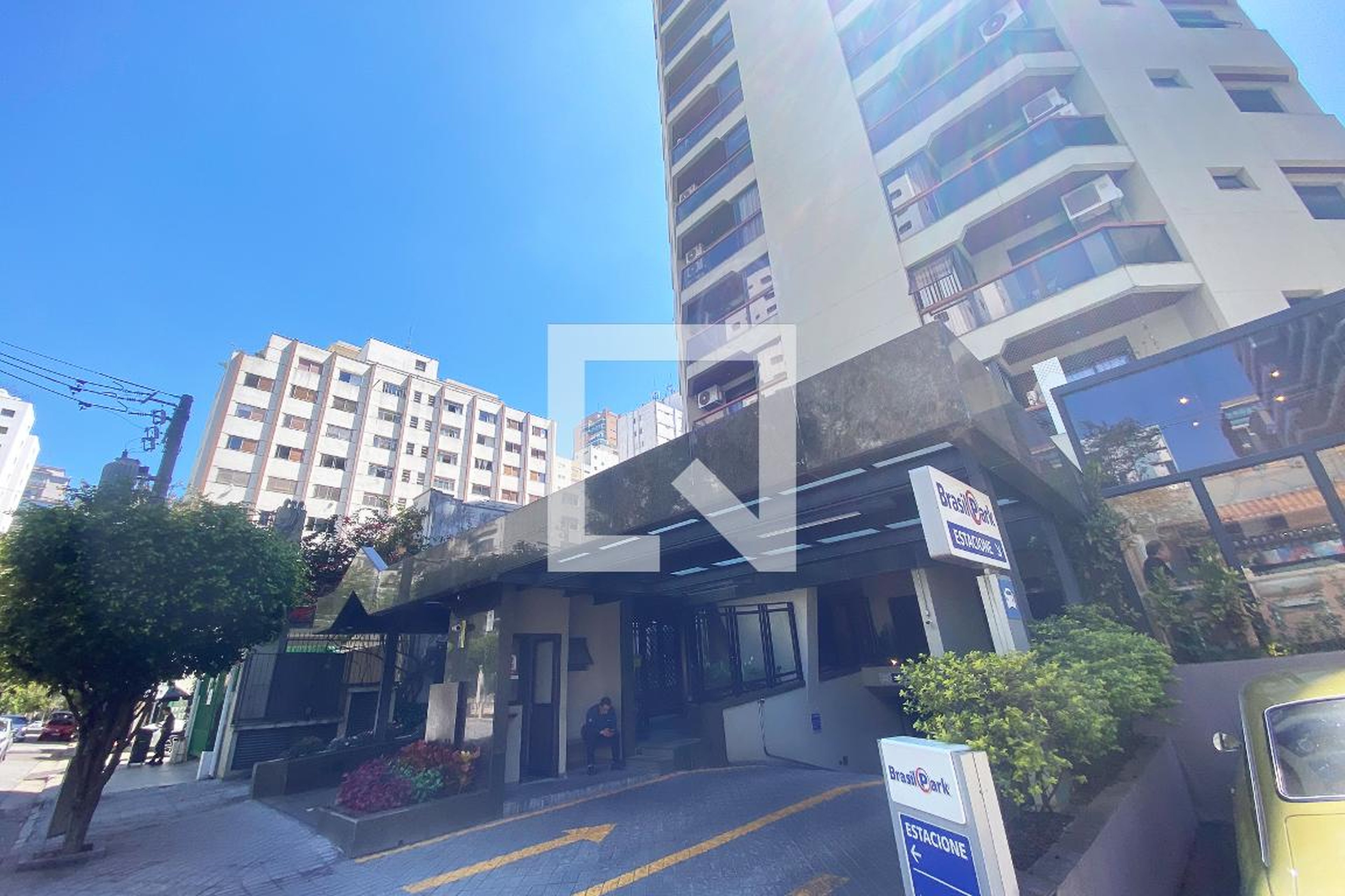 Fachada Condomínio Magic Place Guarara