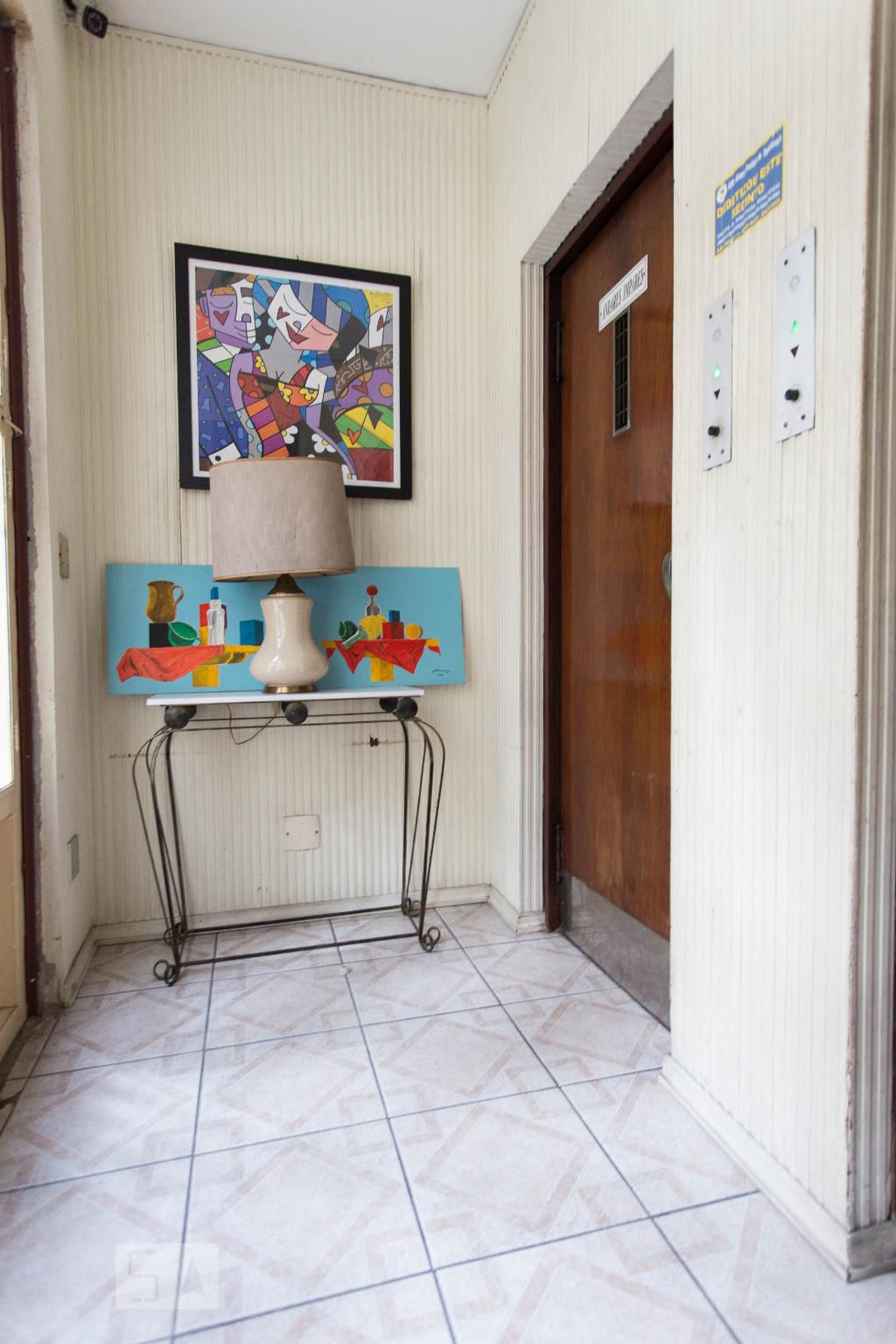 Hall - Ferraz Do Amaral