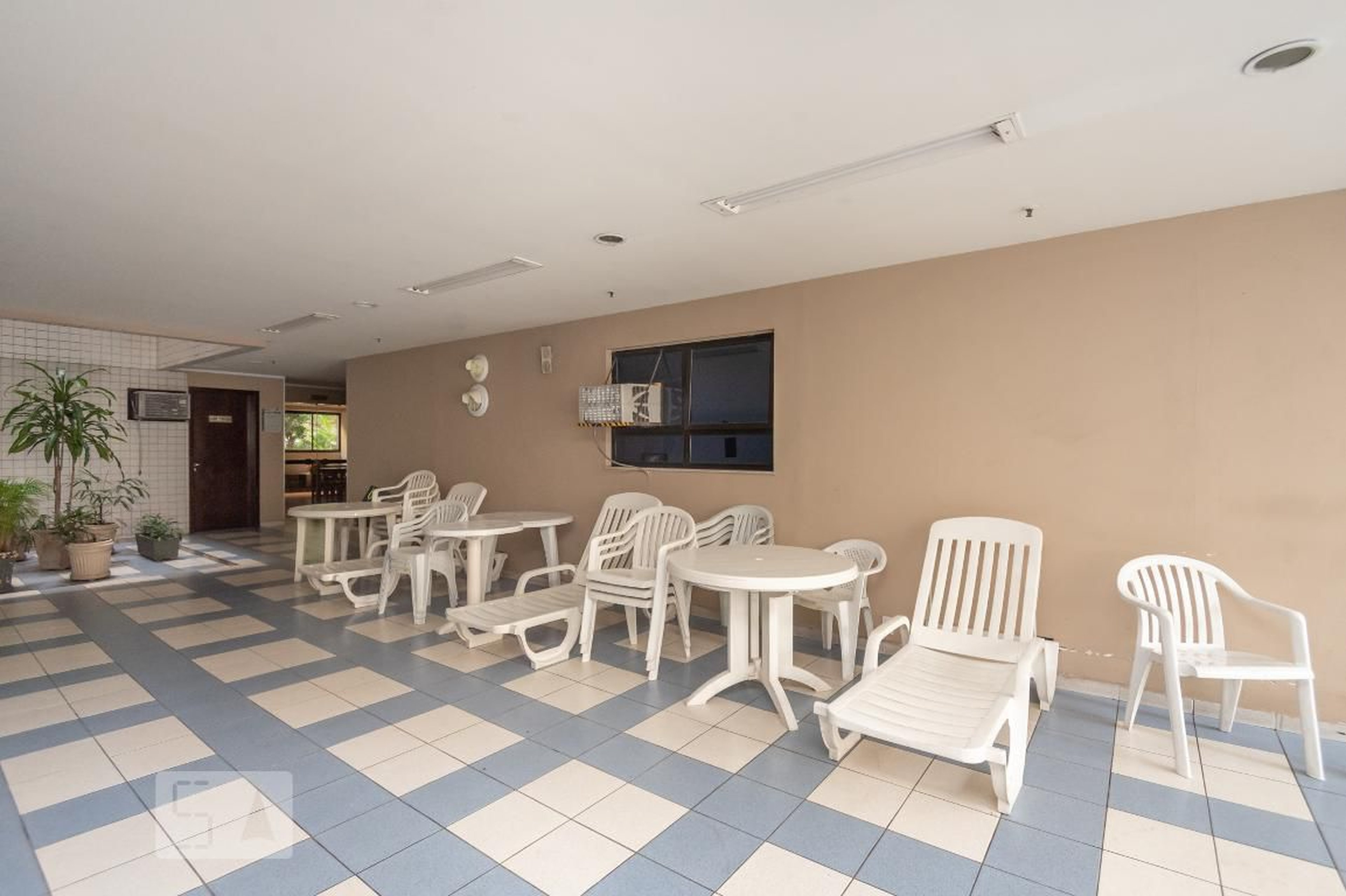Área da piscina - Edifício Golden age Flat