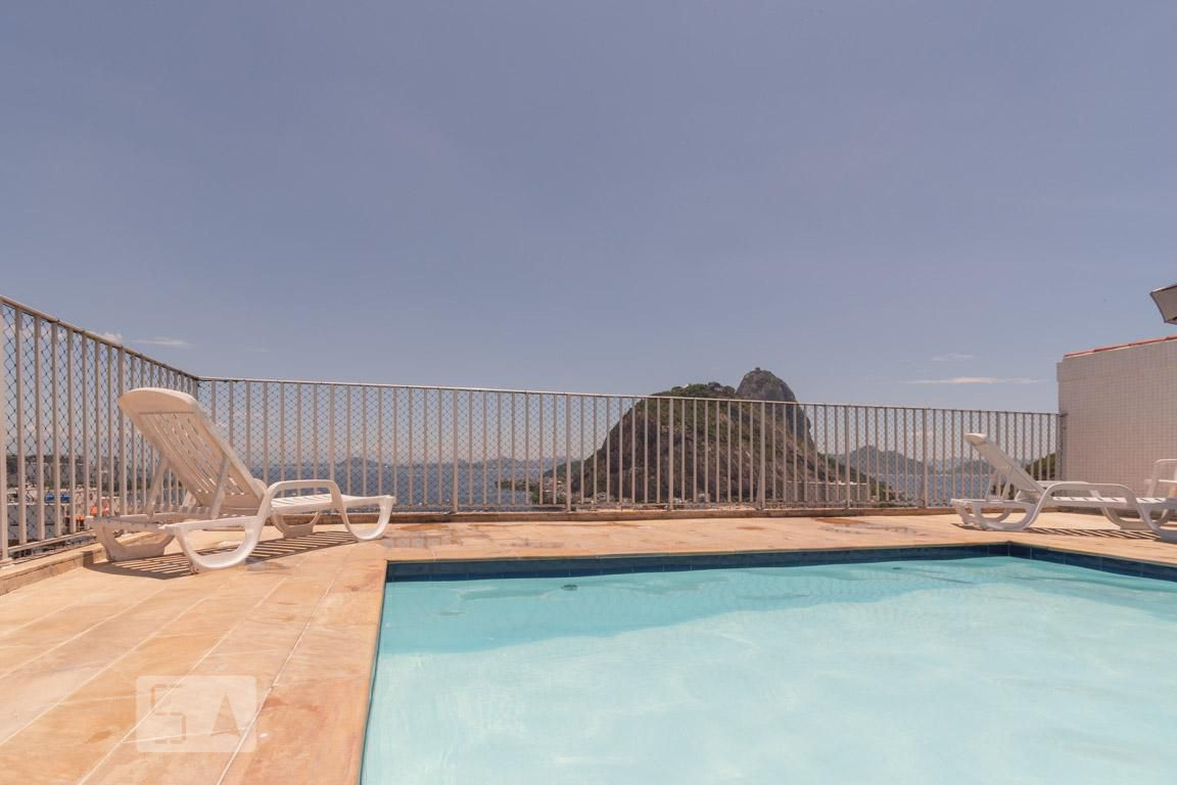 Piscina - João César Cantinho