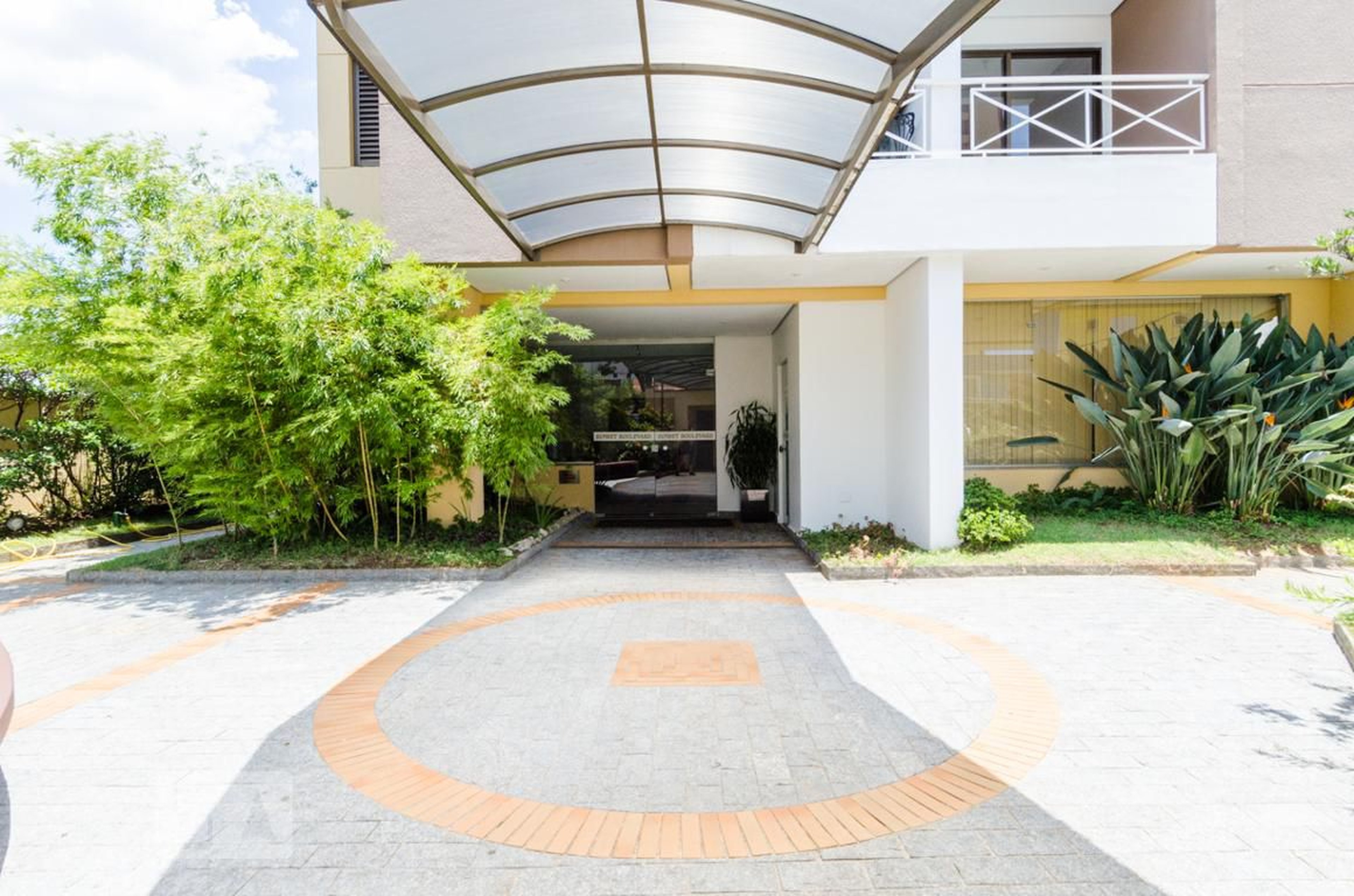 Entrada - Edifício Sunset Boulevard