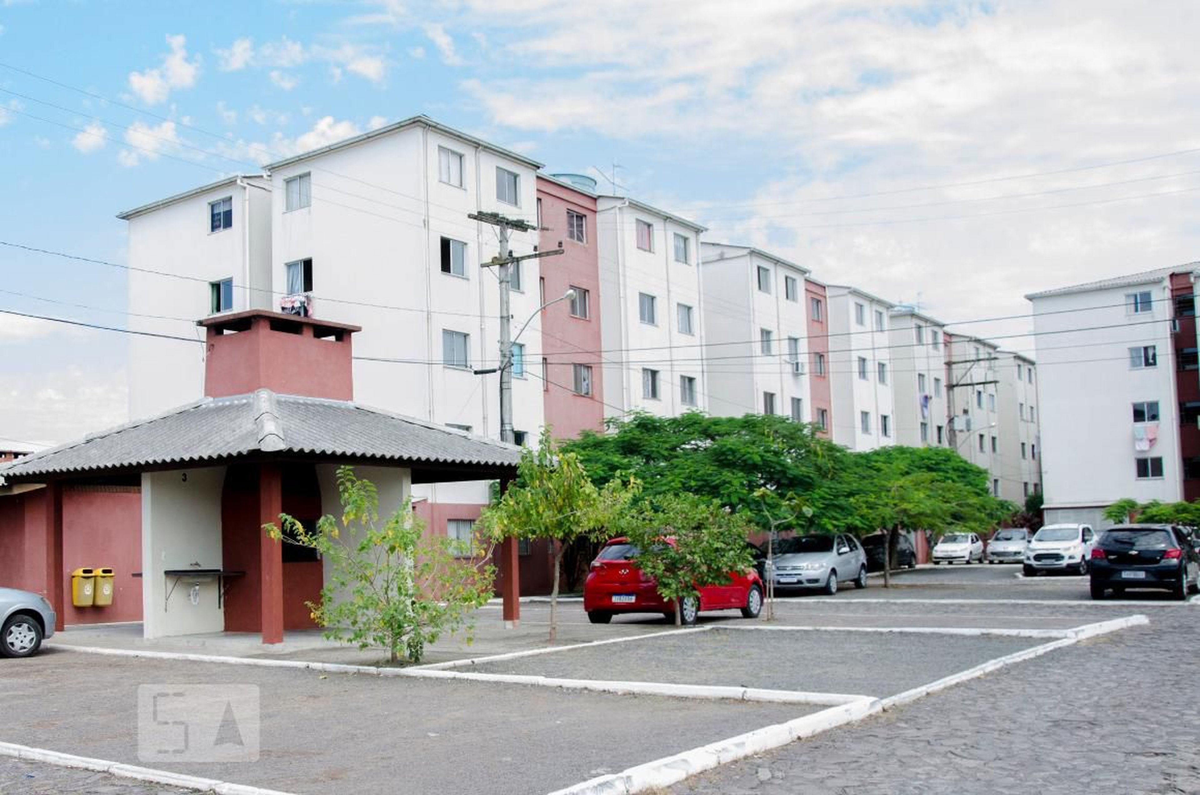 Condomínio - Residencial Porangaba A