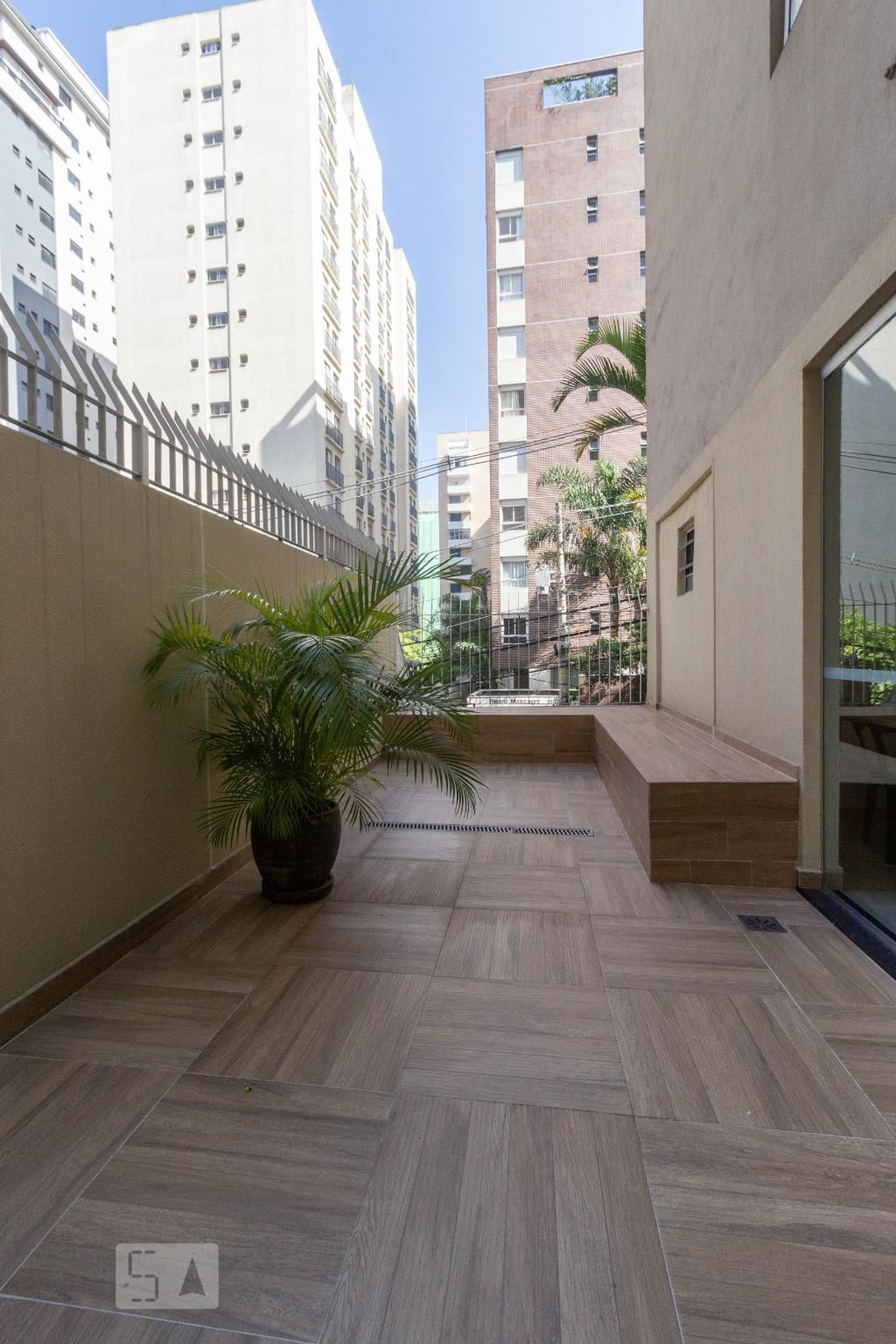 Área Externa - Dona Adélia