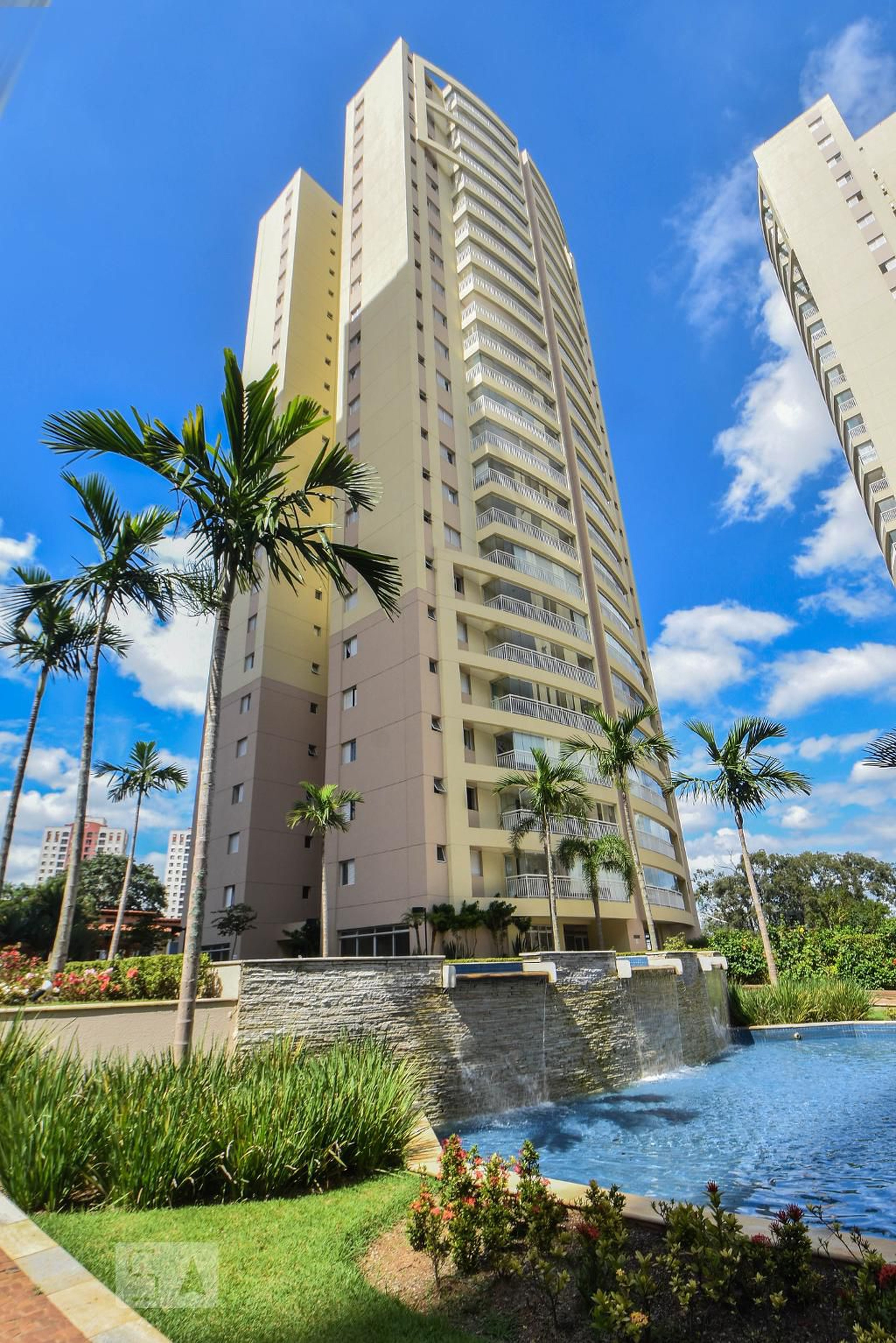 Prédio Condomínio MUND