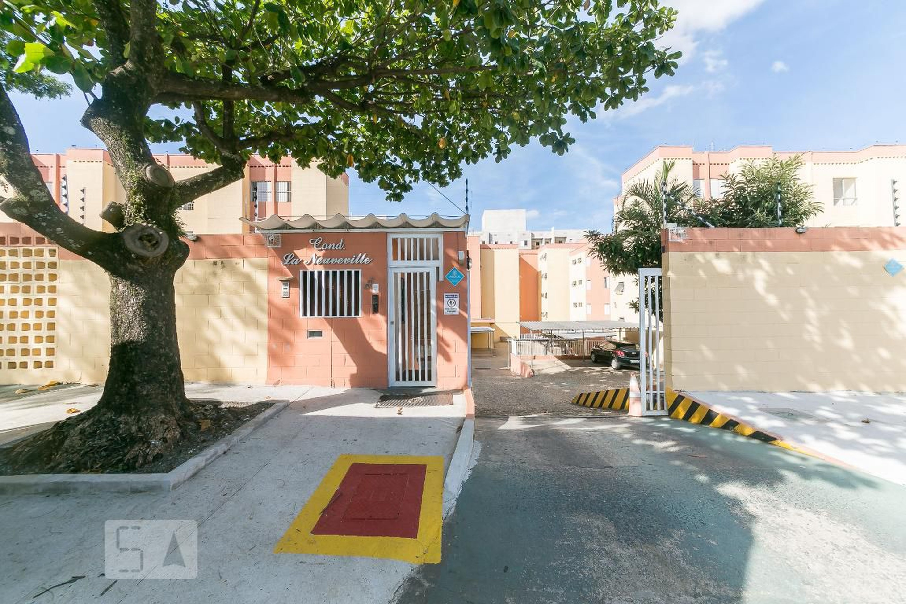 Fachada Condomínio La Neuveville