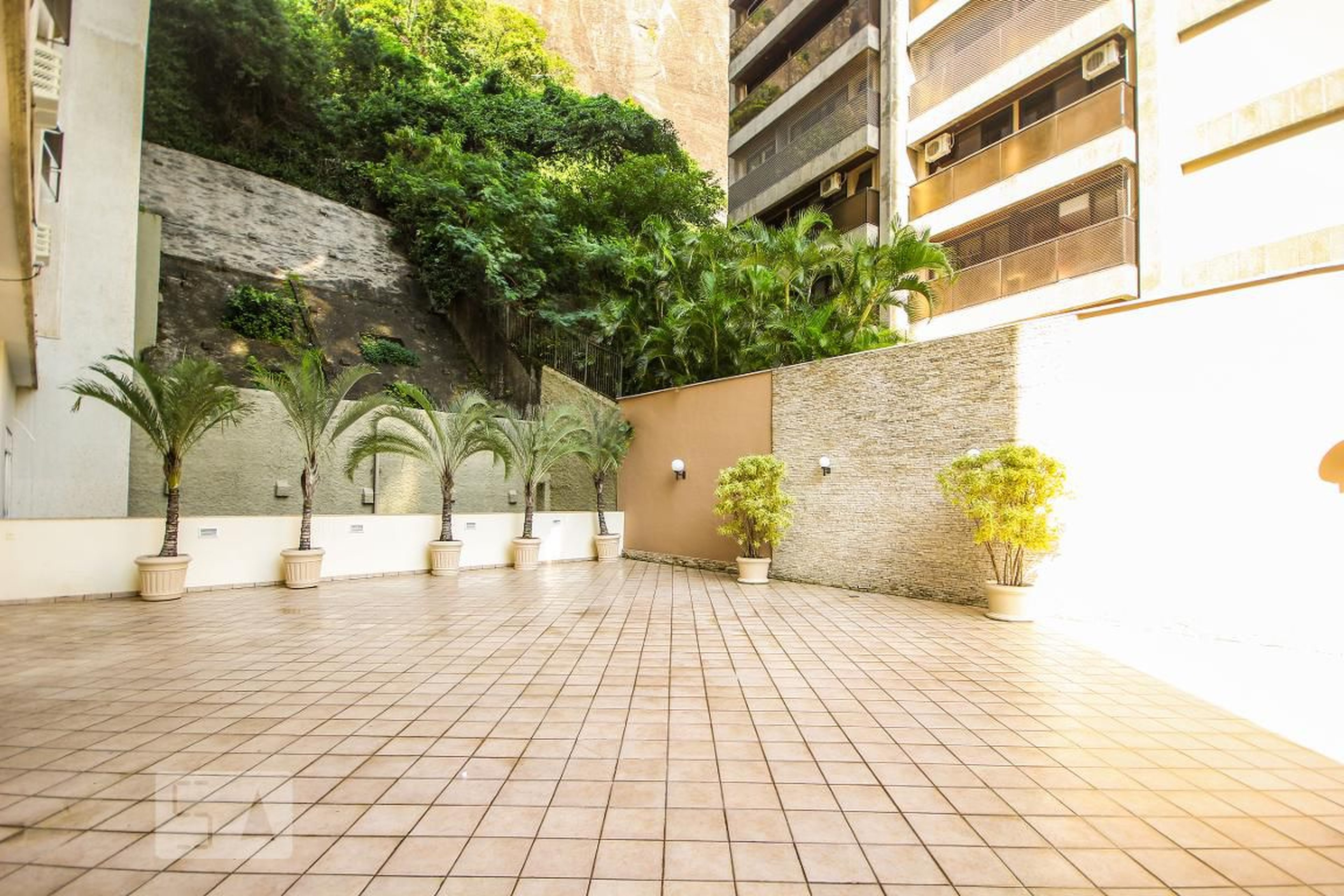 Playground - Lagoa das Raízes