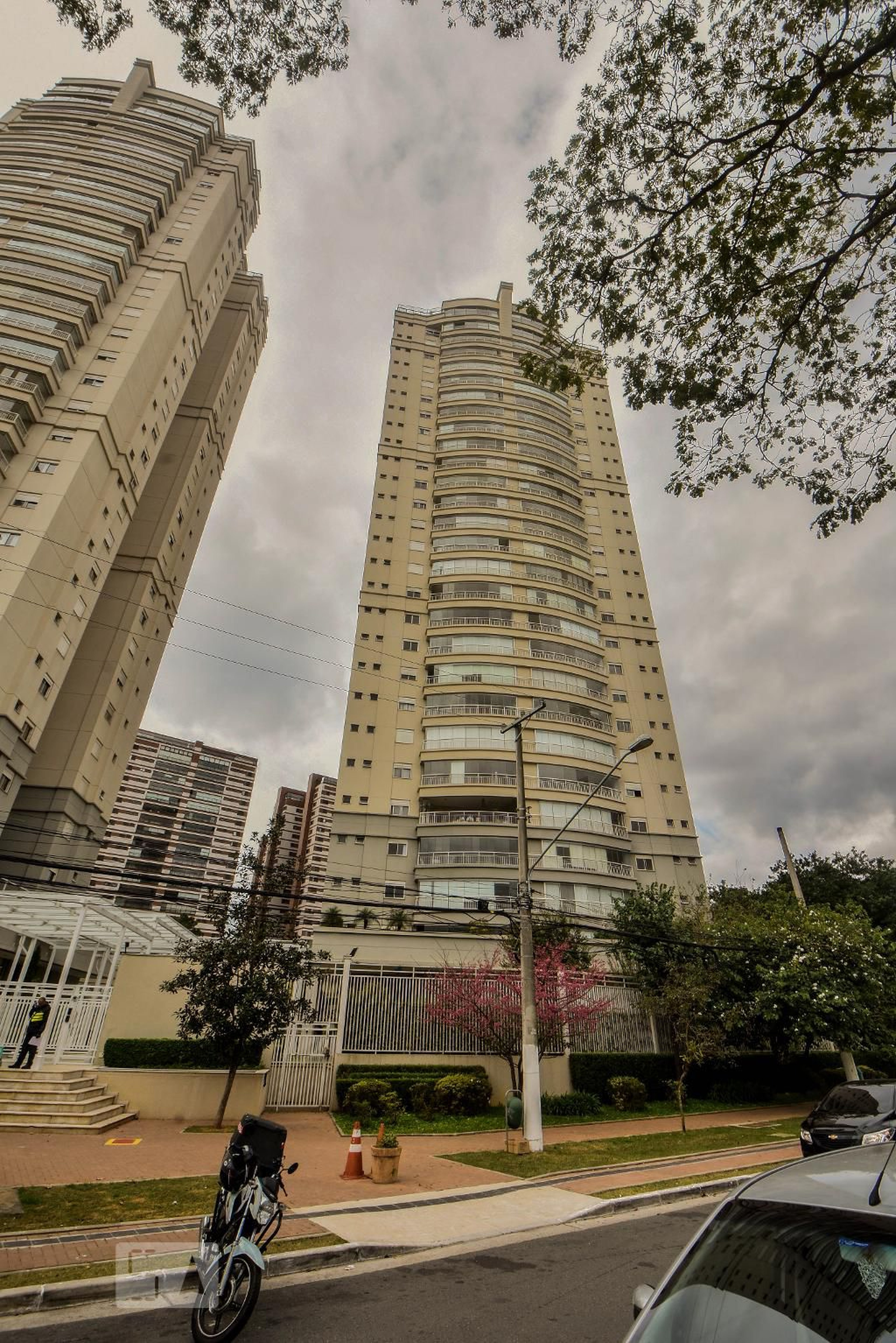 Prédio Condomínio Near Granja Julieta