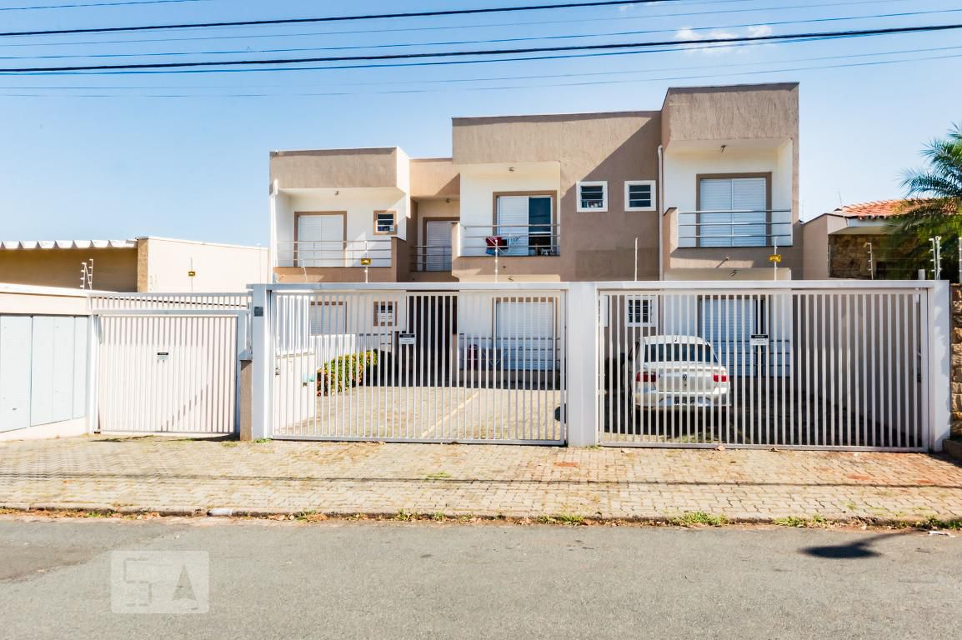 Fachada do Condomínio Condomínio Kitnet 12