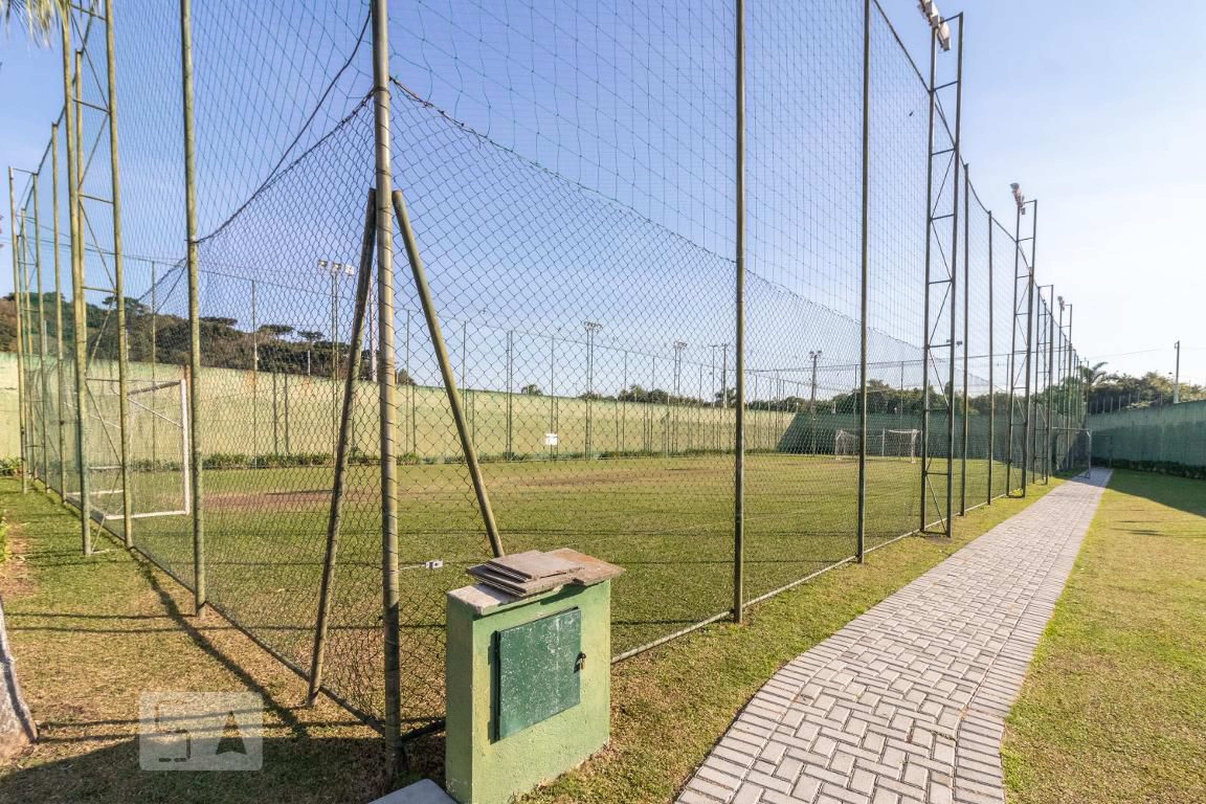 Campo de futebol - Paraíso das Flores