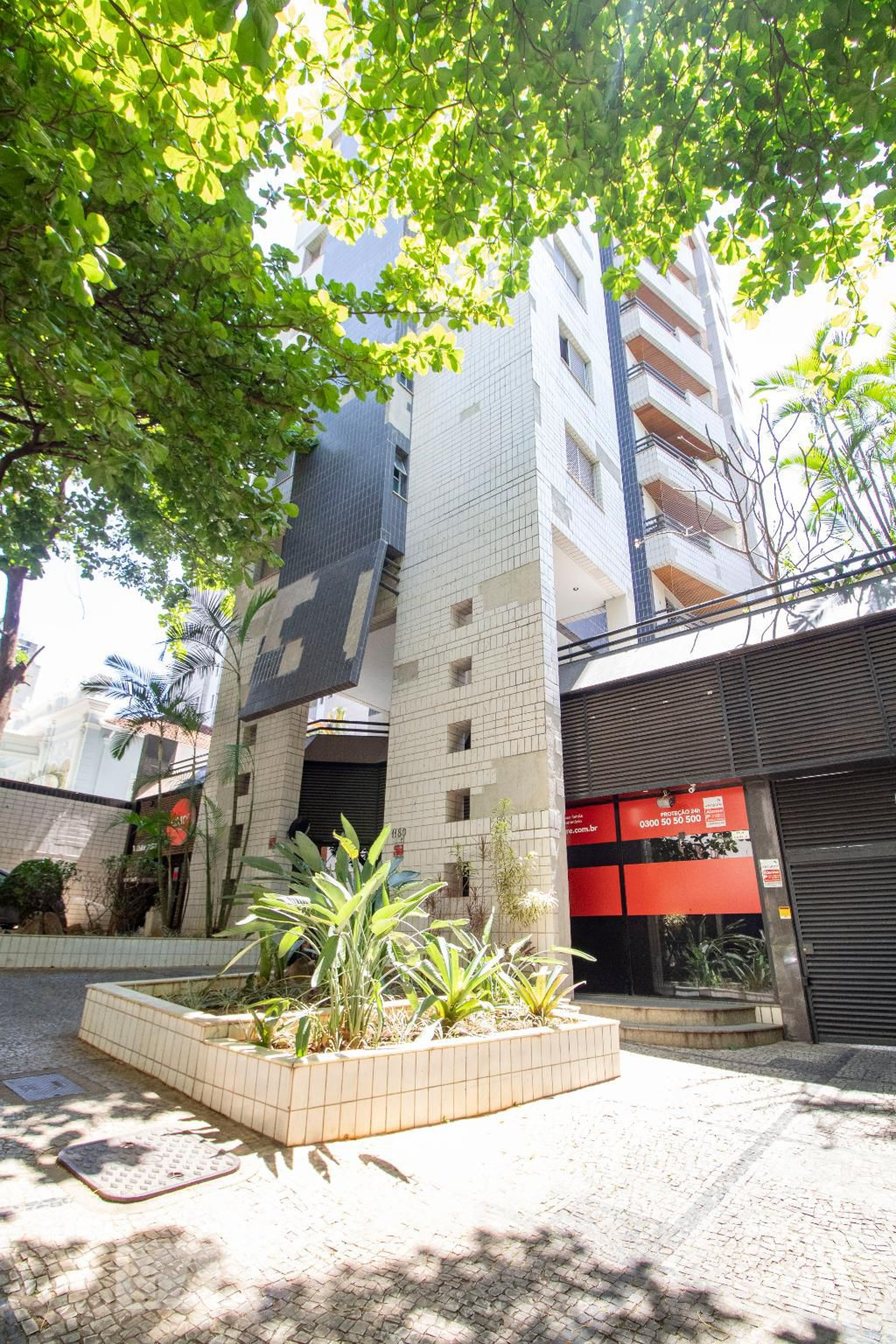 Fachada Condomínio Bertoia