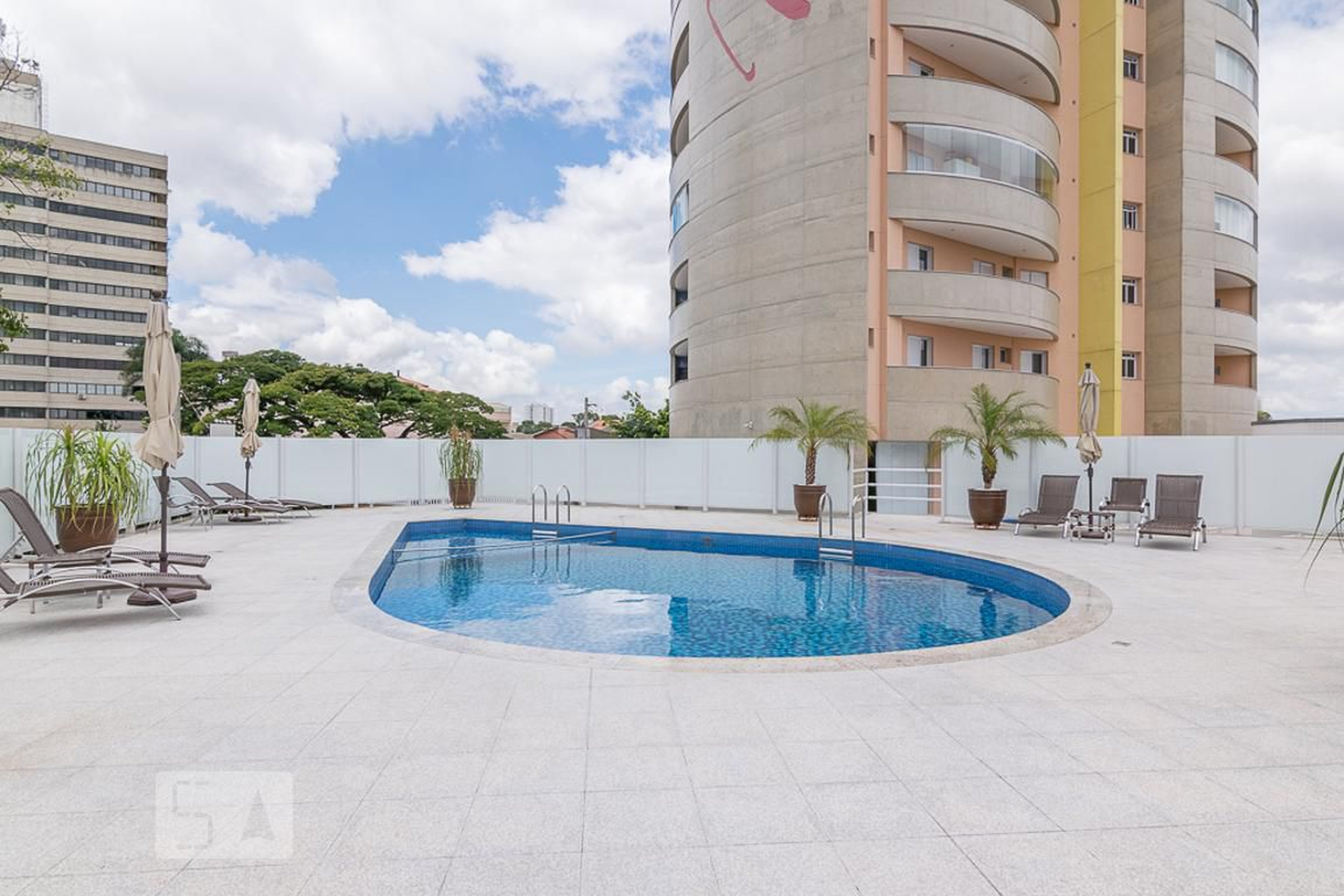 Piscina - Ed Escher