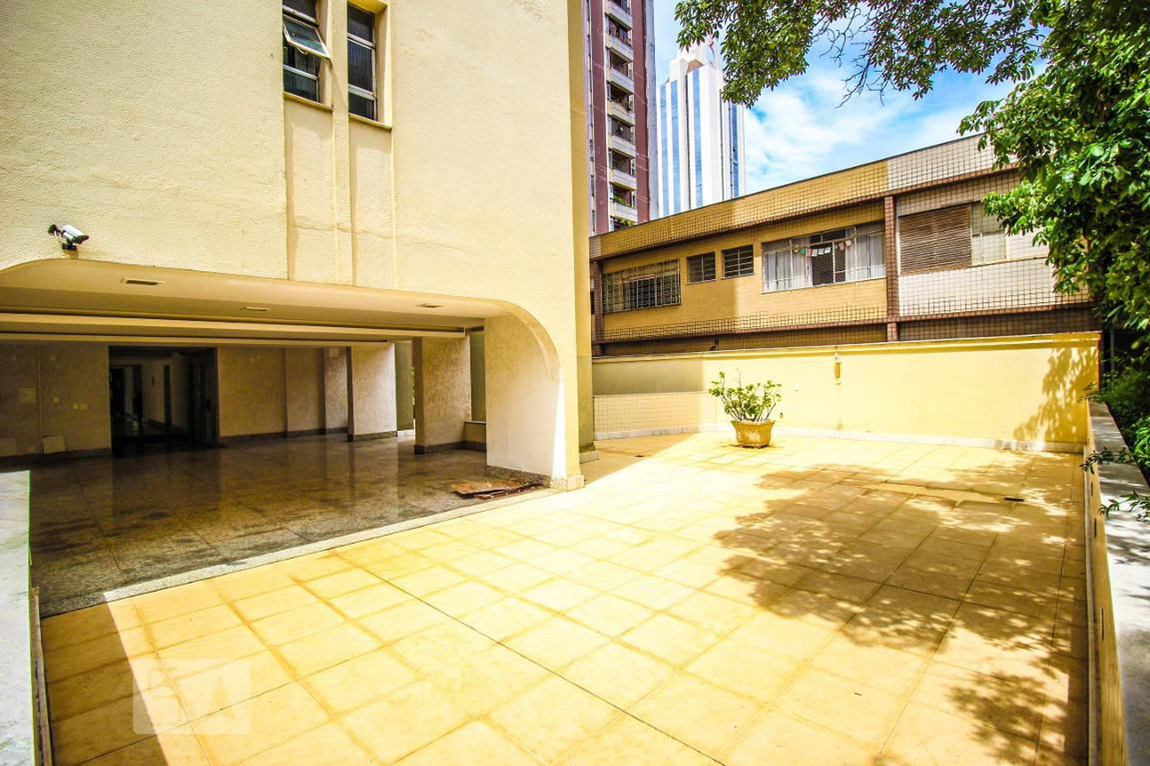 Área Externa - Edifício Gonçalves Dias