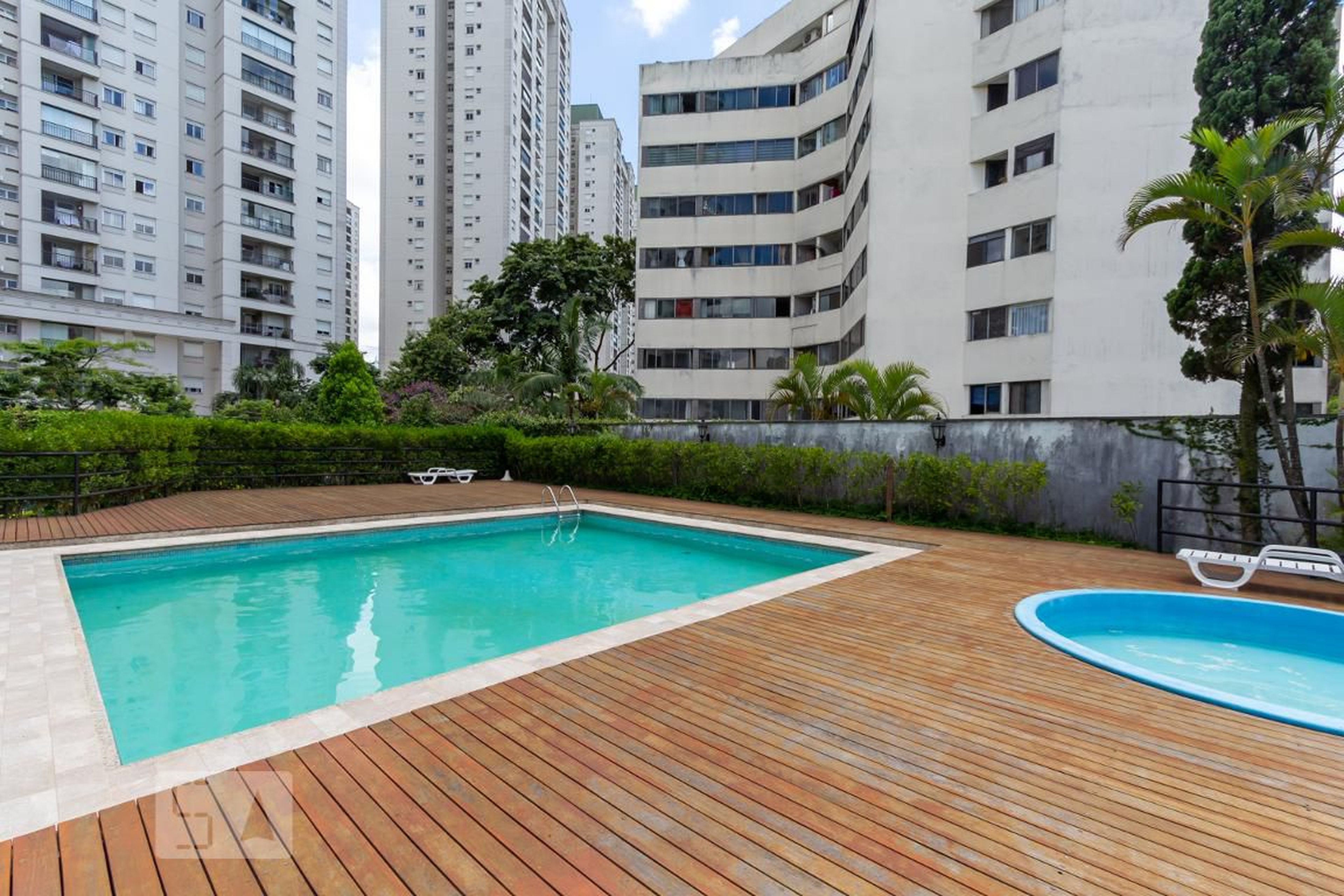 Piscina - Edifício Isabelle