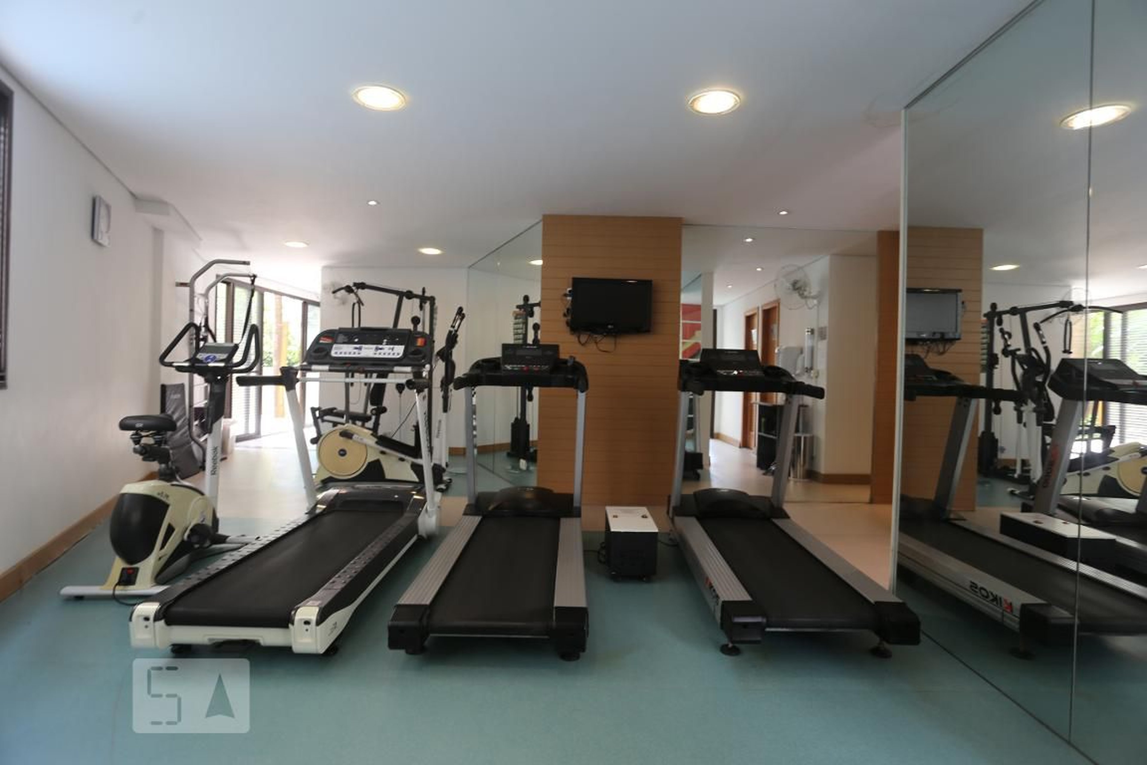 Academia - Via Jardins Ingleses