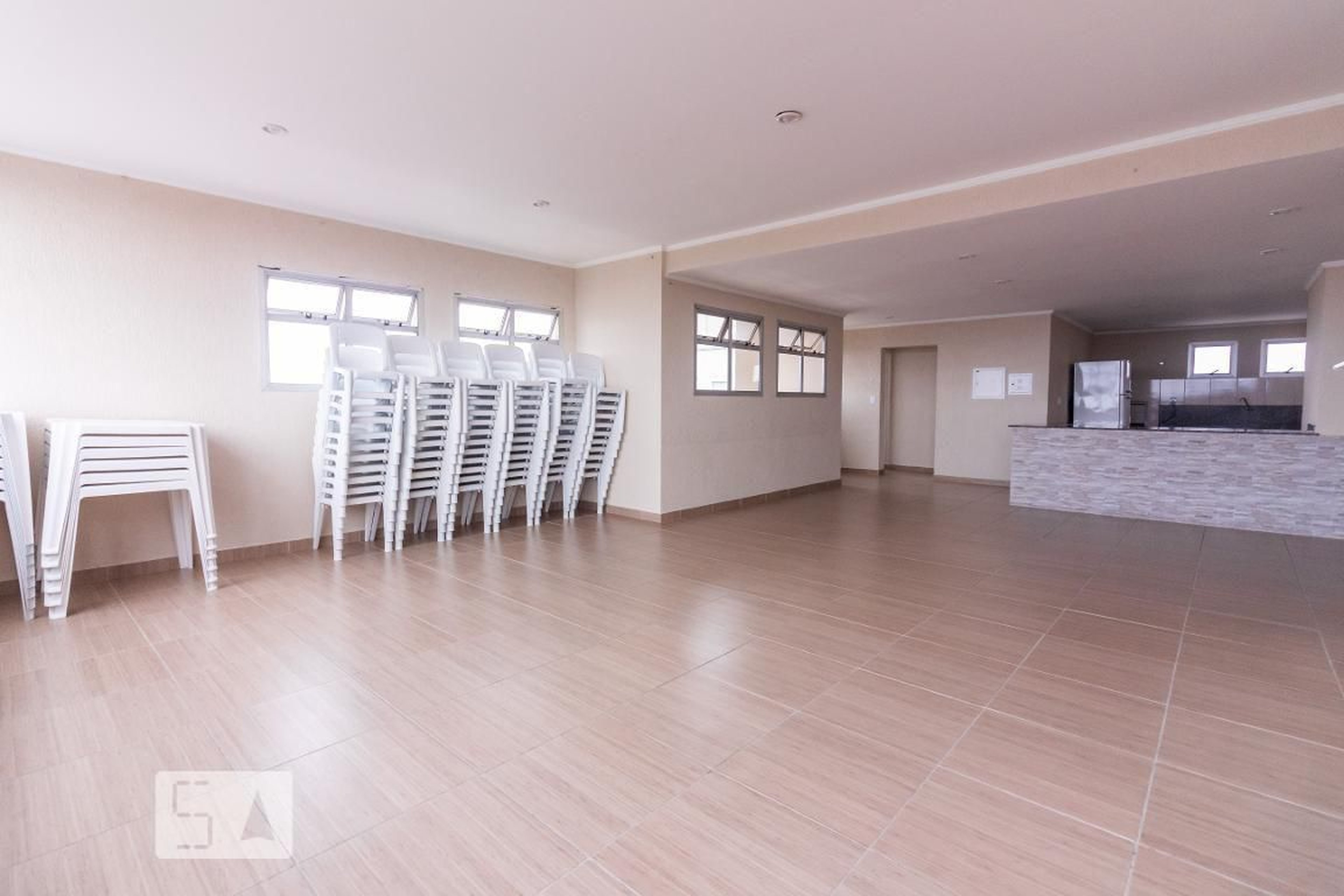 SALÃO DE FESTA - METRÓPOLE