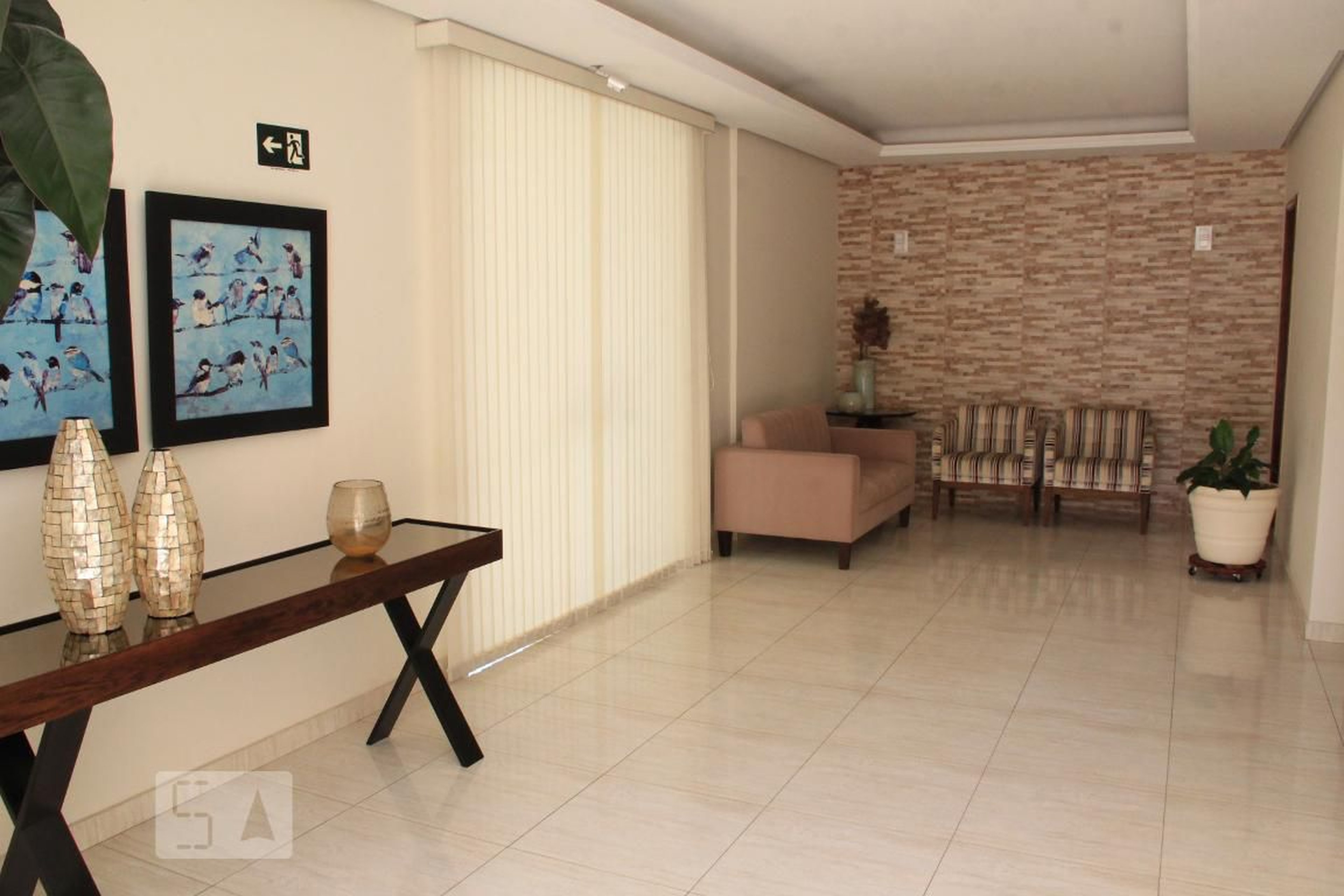 Hall de Entrada - FREI CANECA