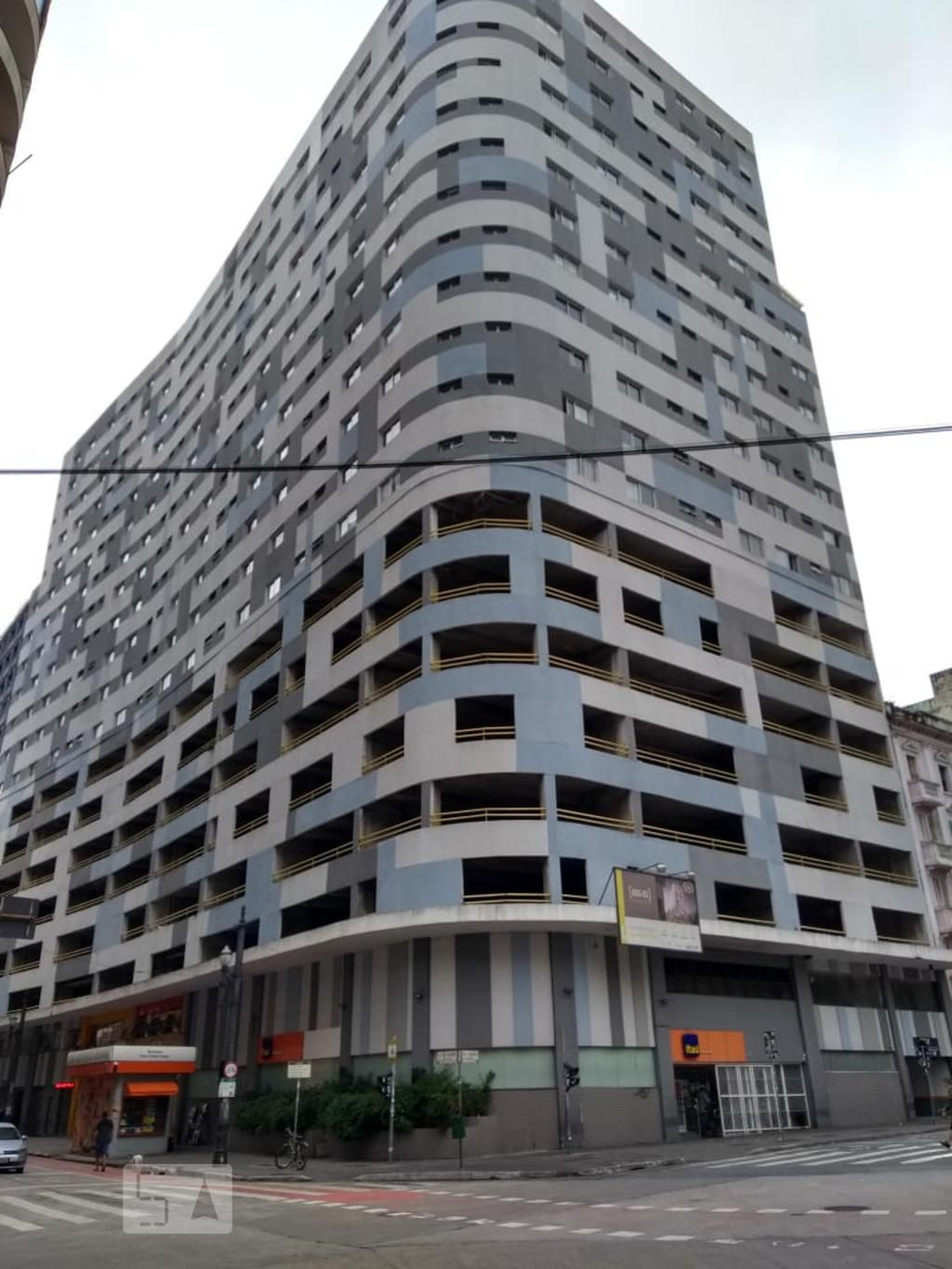 Fachada do Condominio Edifício ADG 83
