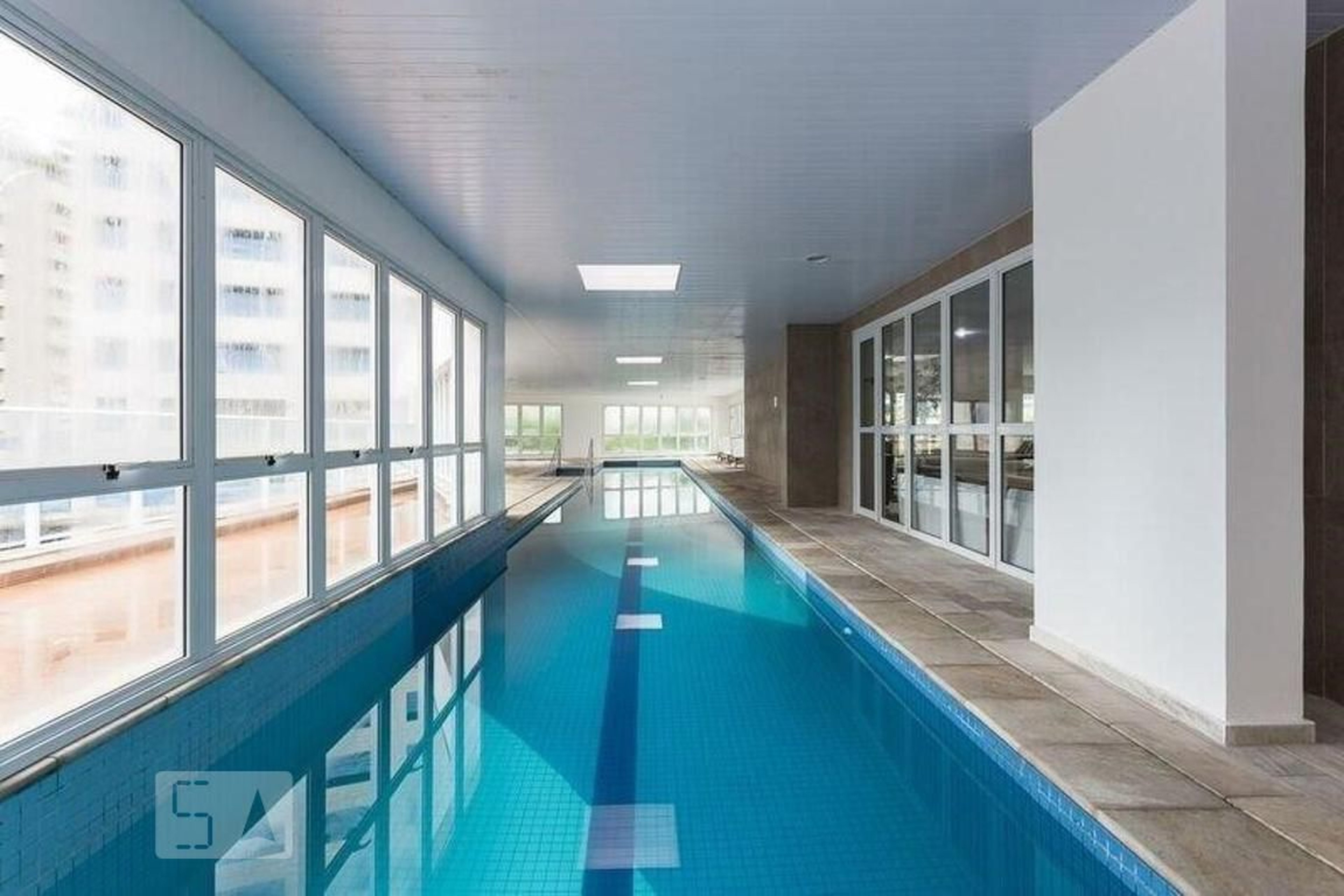 piscina aquecida - Tasty