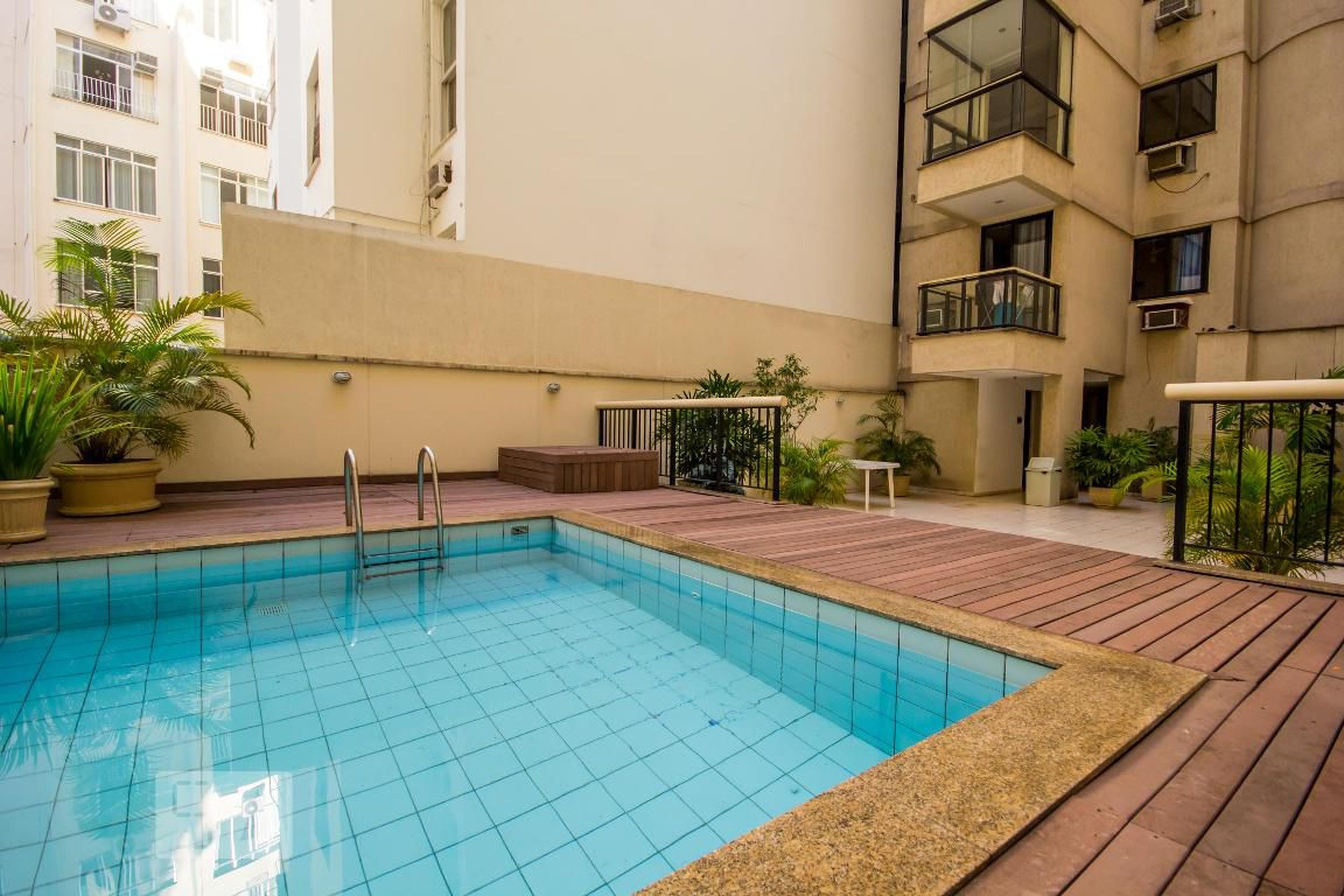 Área da Piscina - Copacabana Front Residence