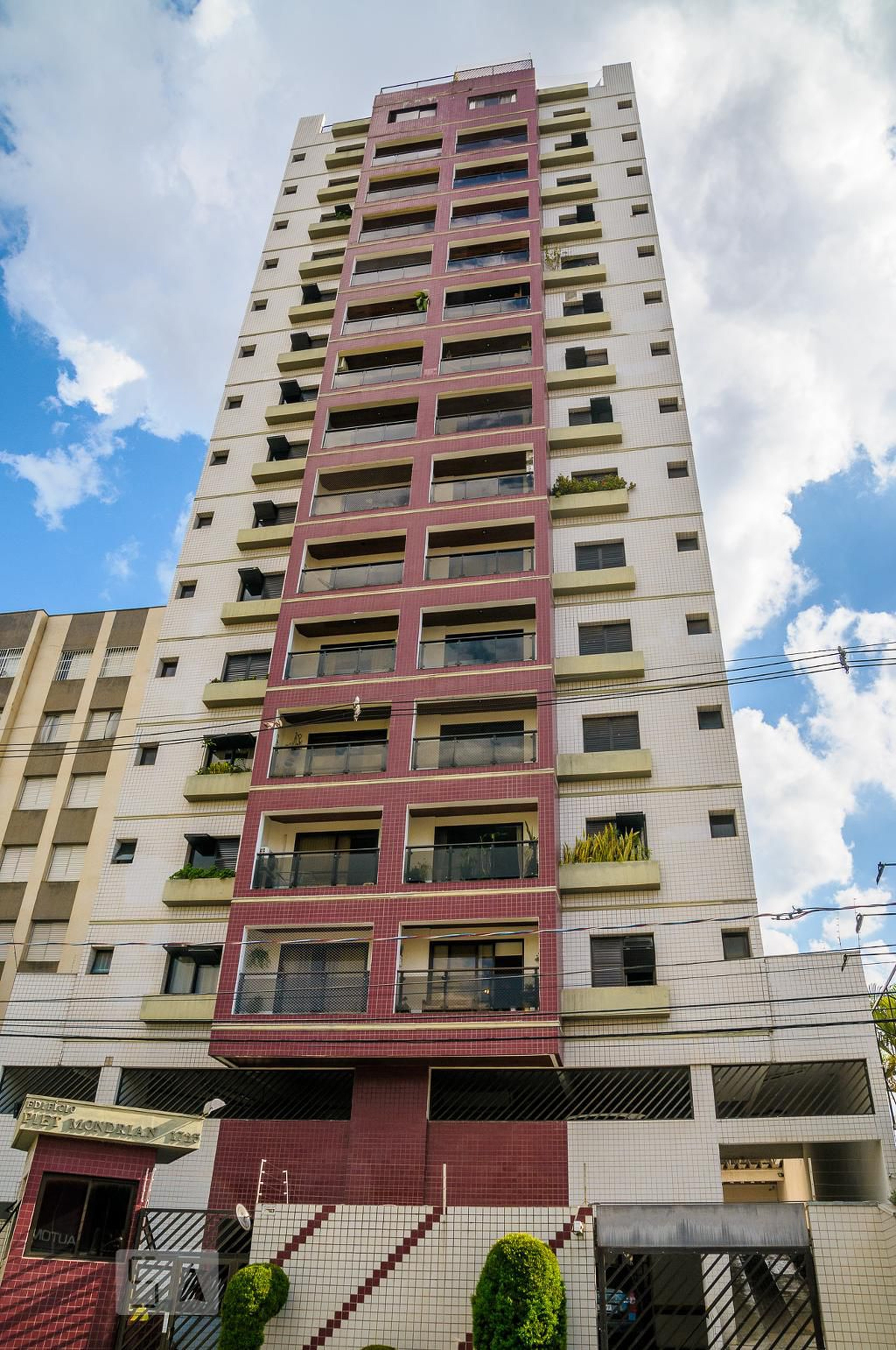 Fachada do Prédio Condomínio em Avenida Princesa D'Oeste, 1725