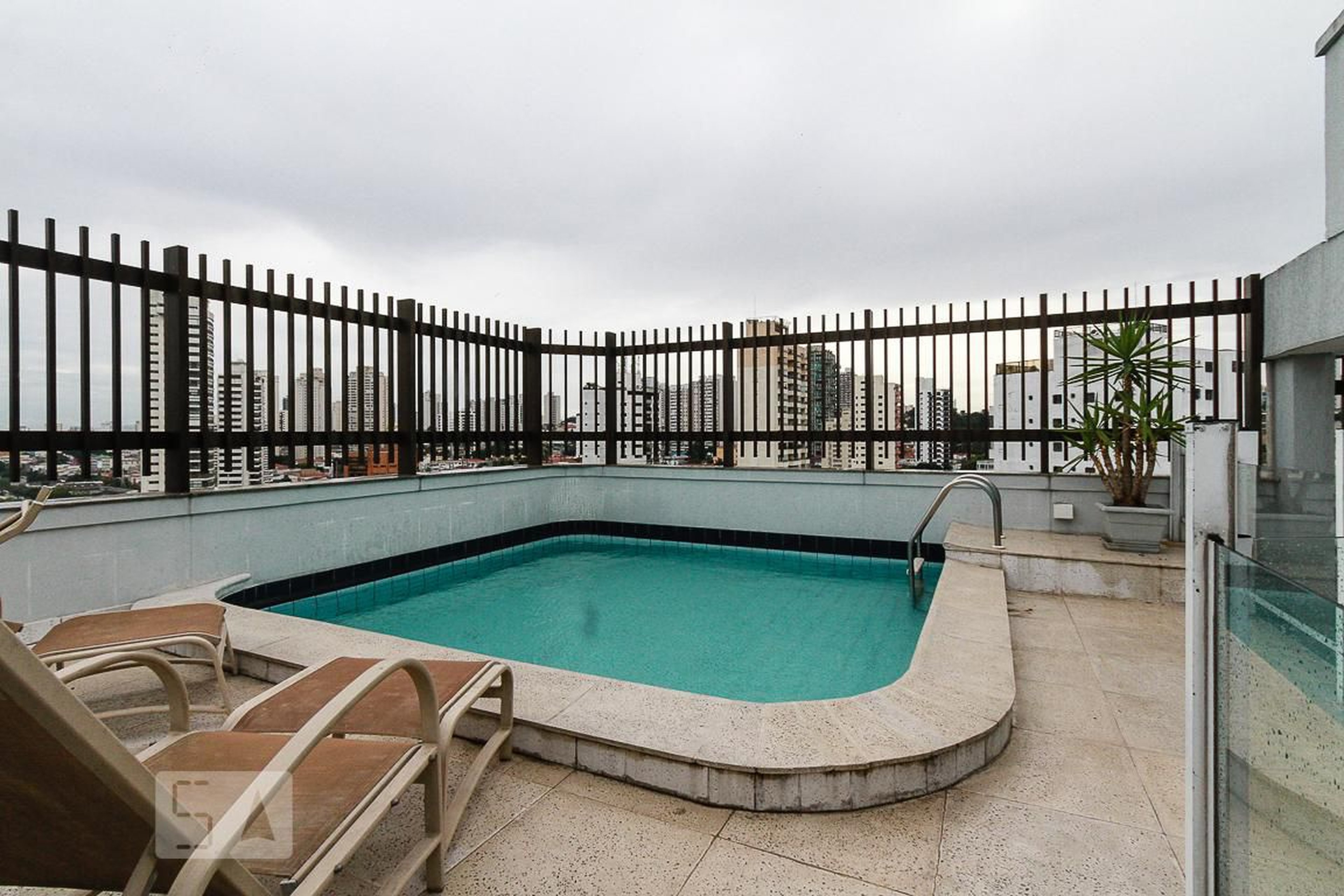 Piscina - Edifício Uirapuru