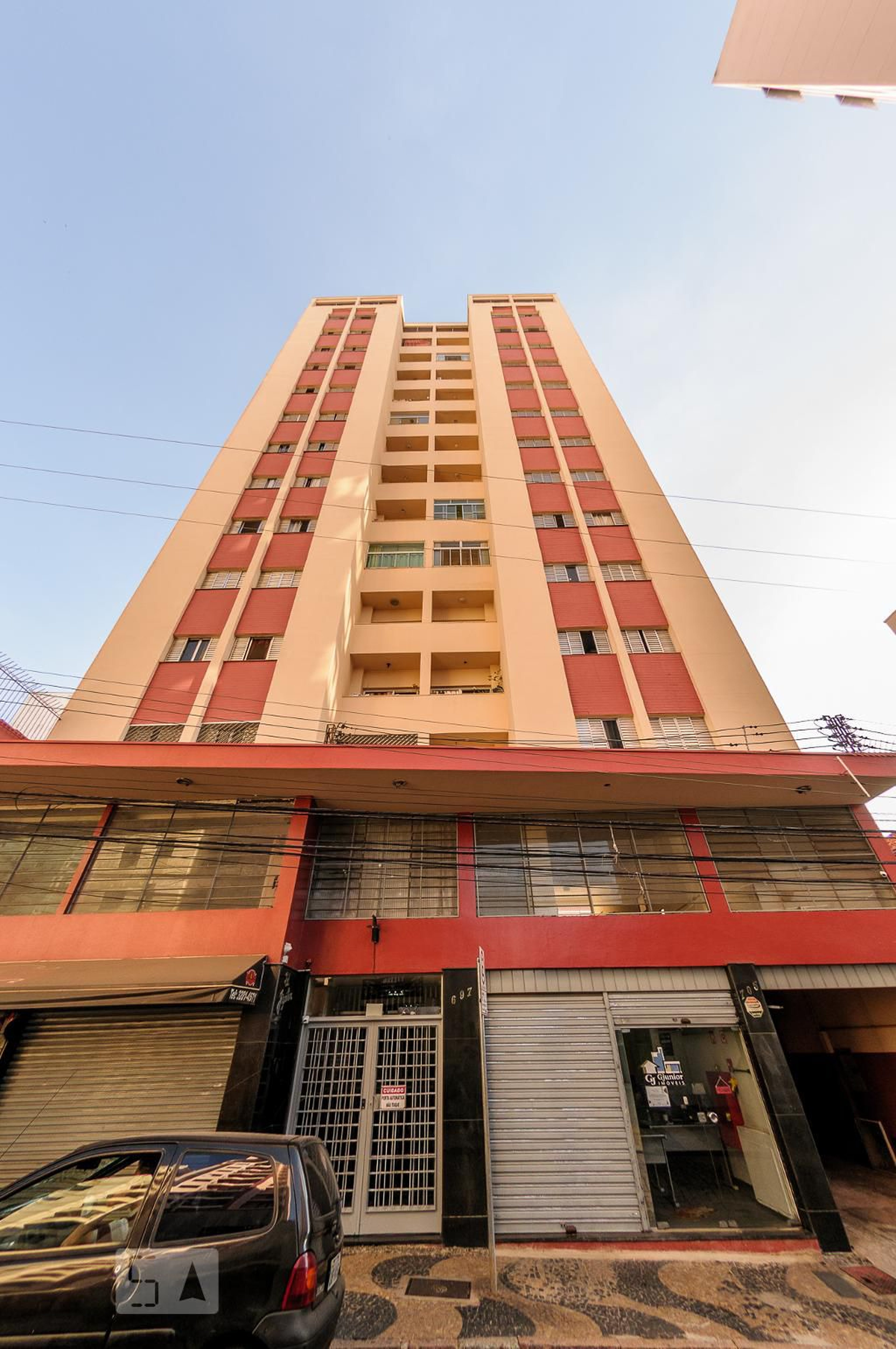 Fachada do Prédio Condomínio em Rua Doutor Quirino, 697