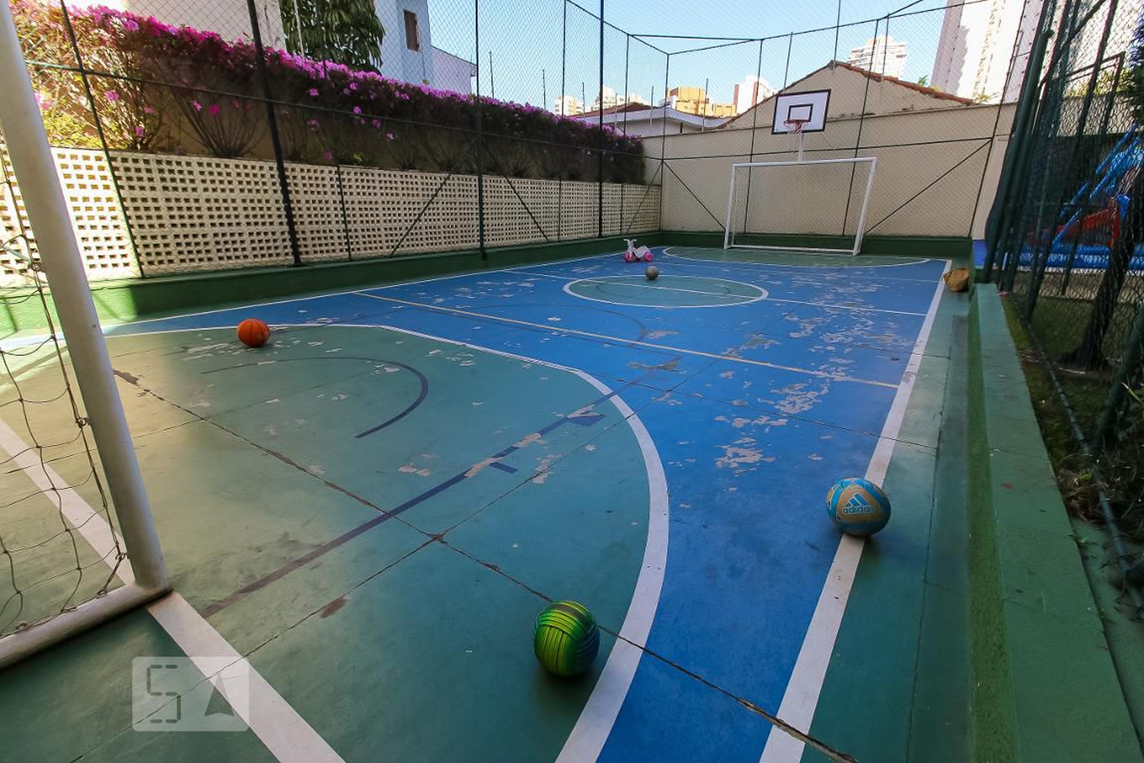 Quadra Esportiva - Long Champs
