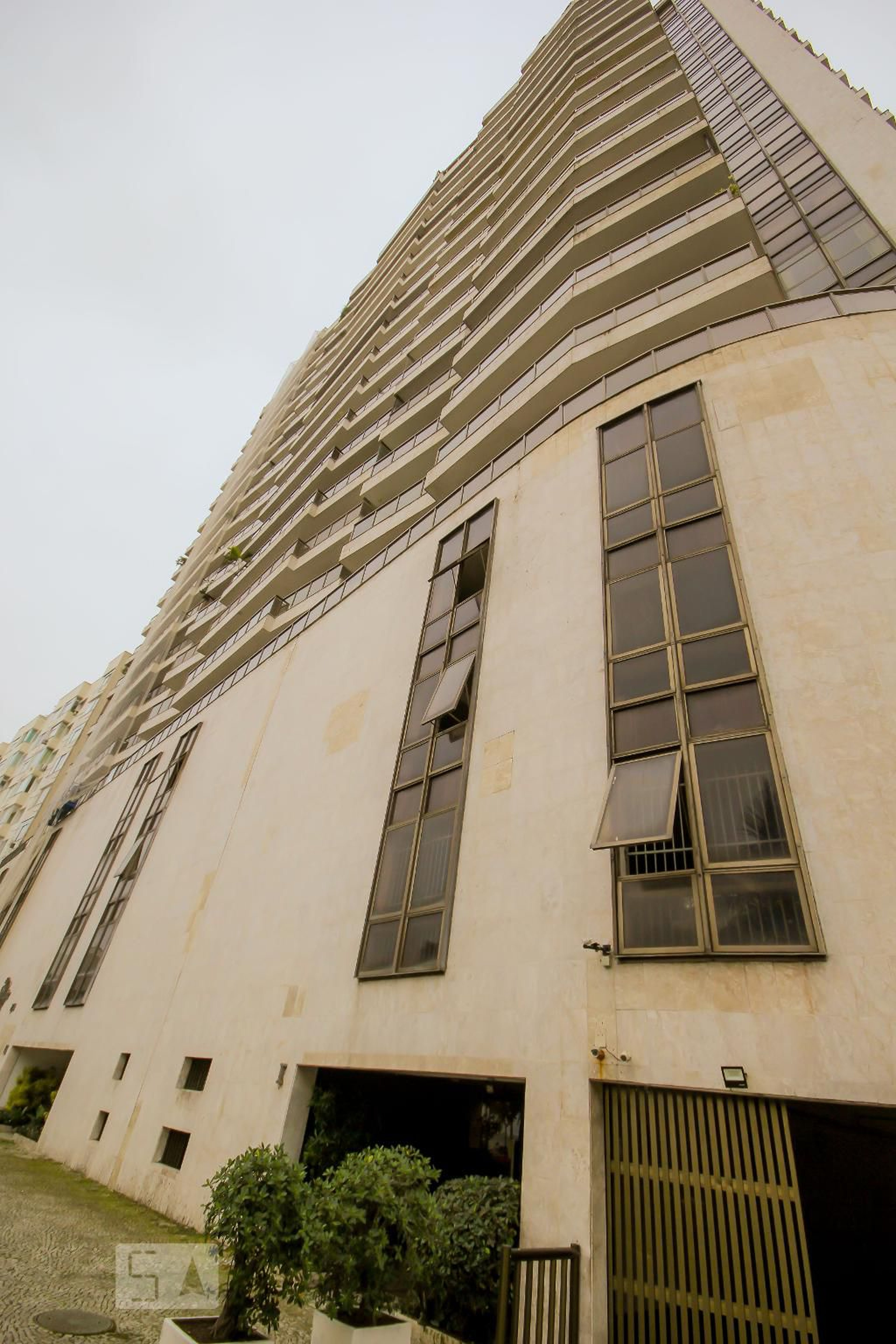 Fachada do Condomínio Condomínio Dra Regine Feigl
