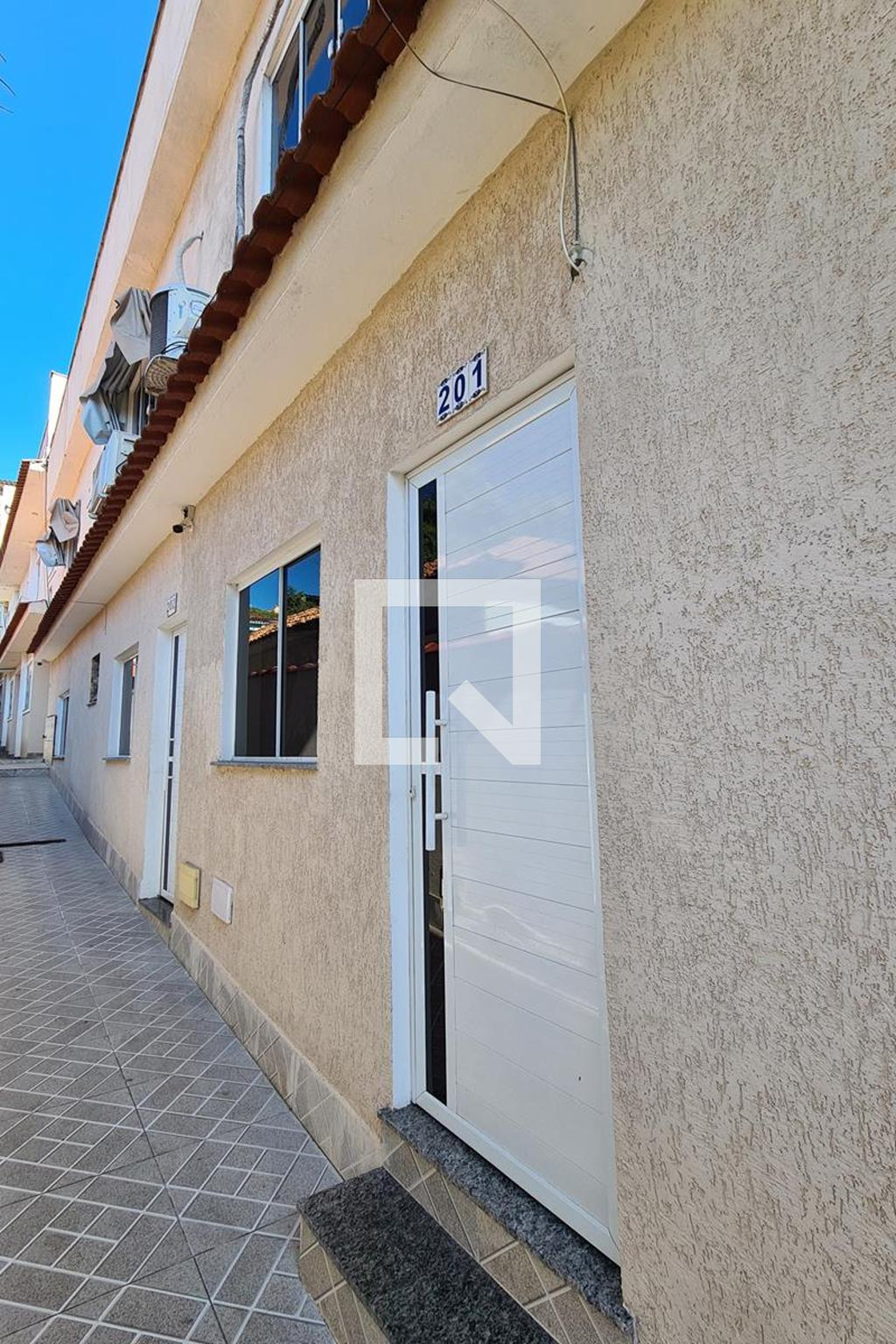 Fachada Condomínio em Rua Ana Quintão, 79