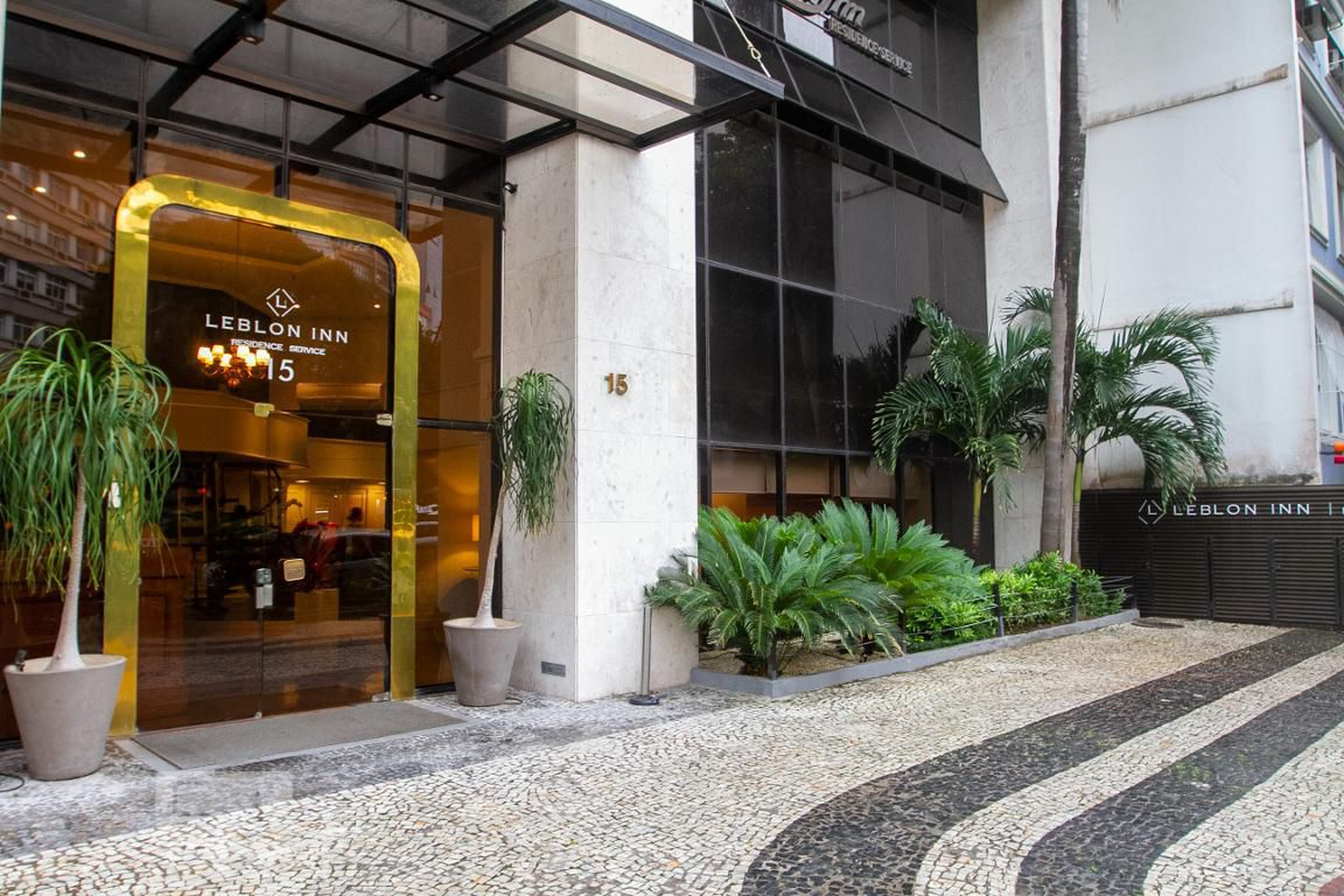 Entrada do Prédio - Leblon Inn Residence Service