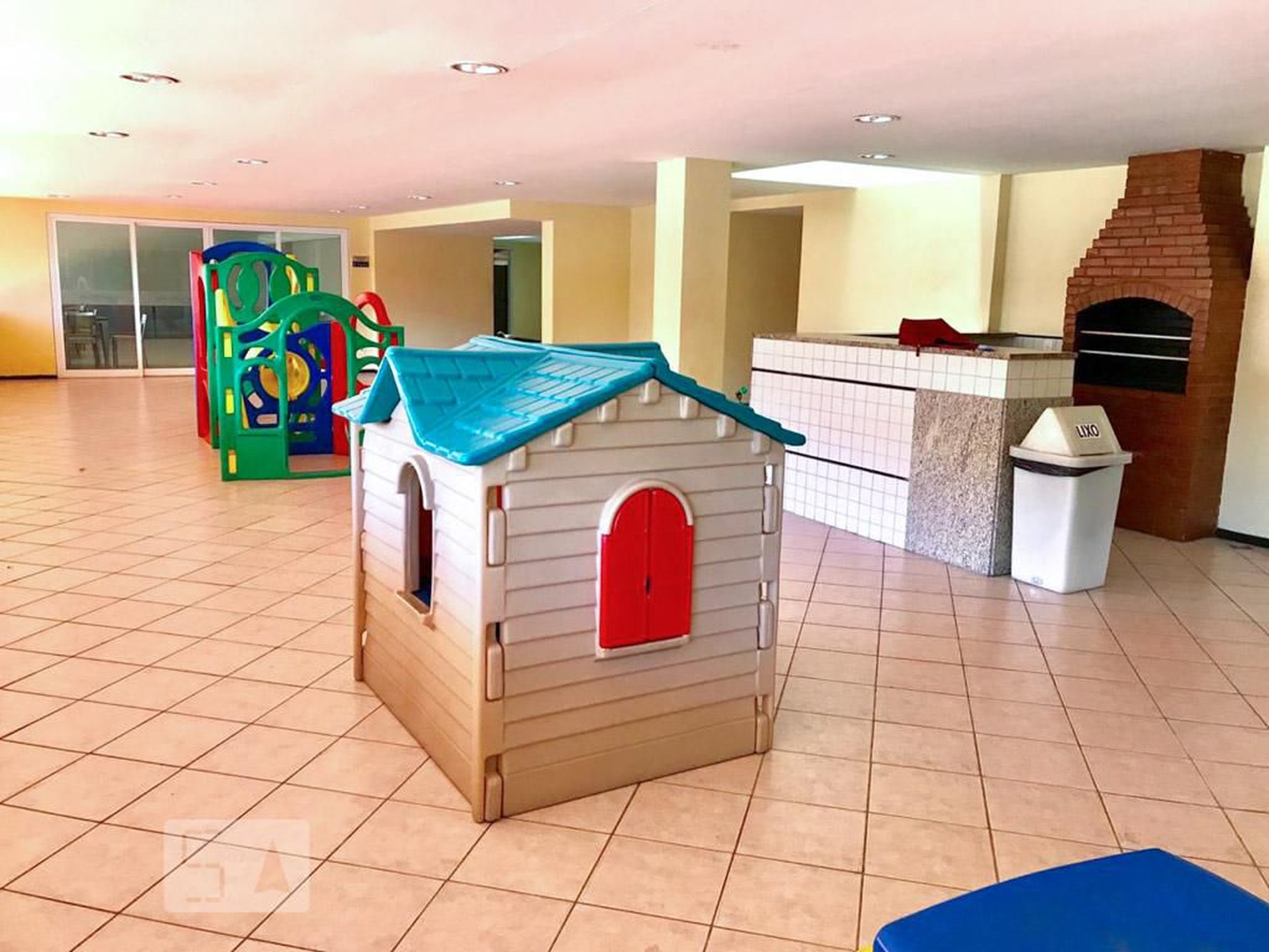 PLAYGROUND - FLAT SAN FRANCISCO PLACE