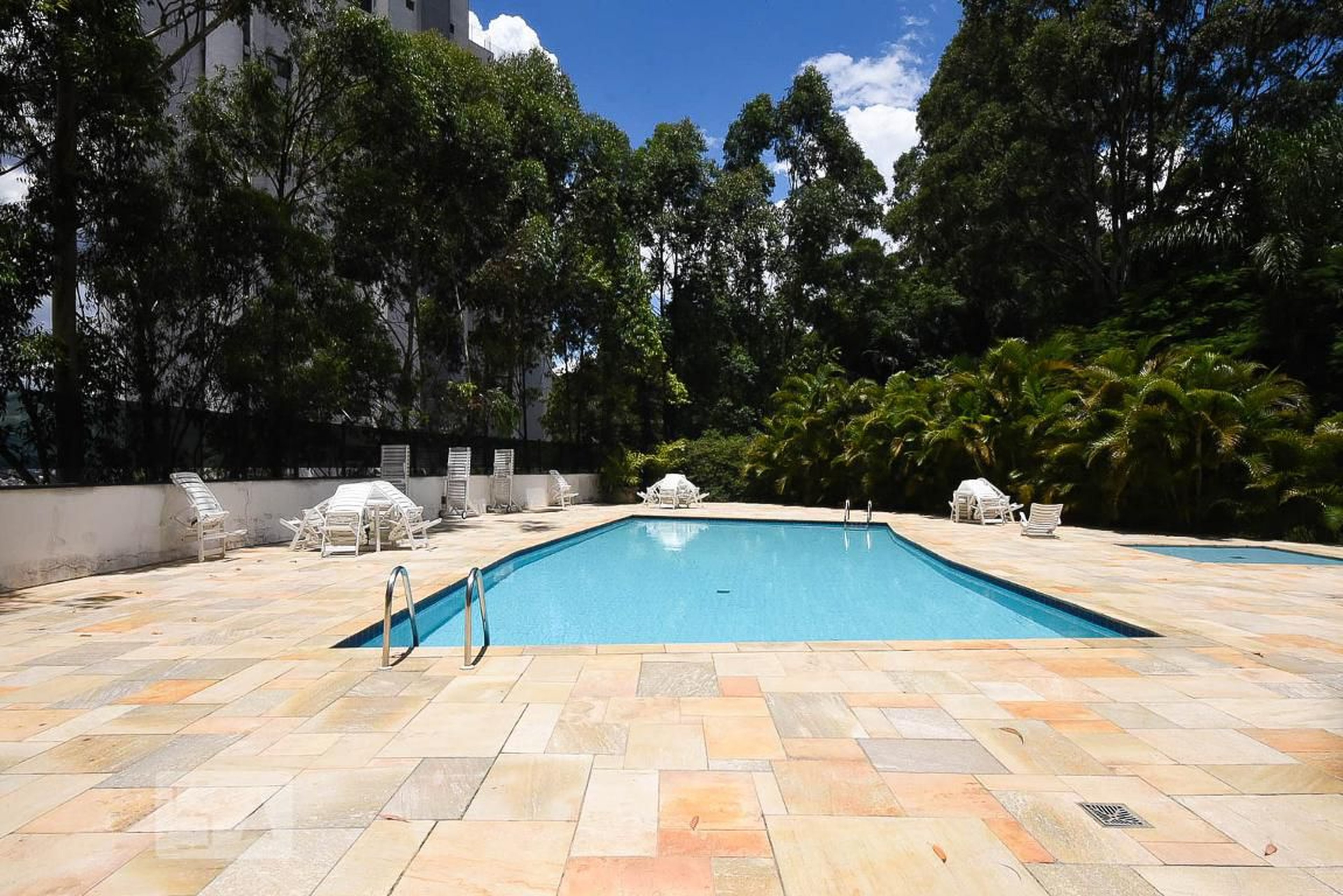 Piscina - Edifício Golden Garden