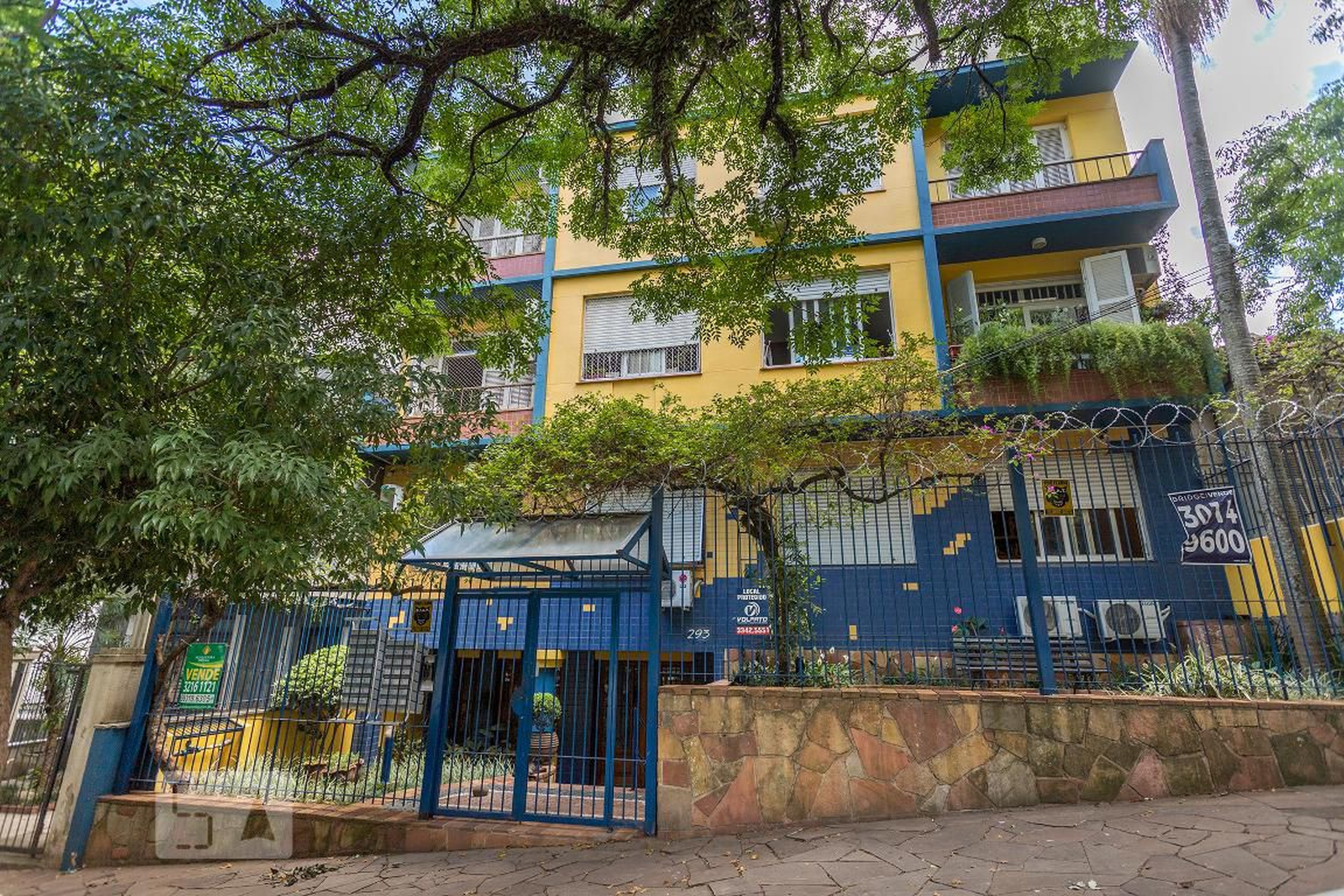 Fachada Condomínio Paulino Teixeira