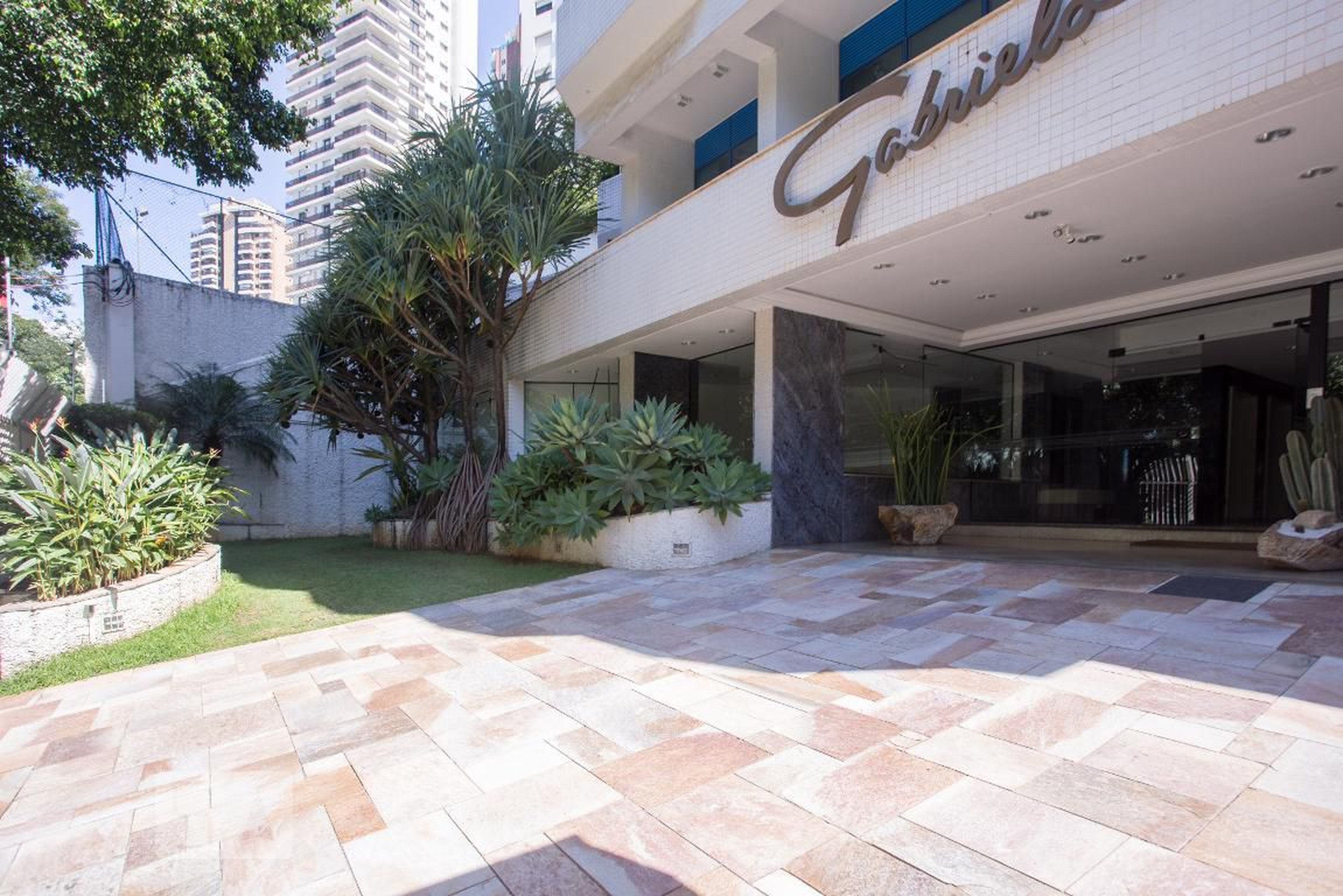 Entrada - Gabriela Residence