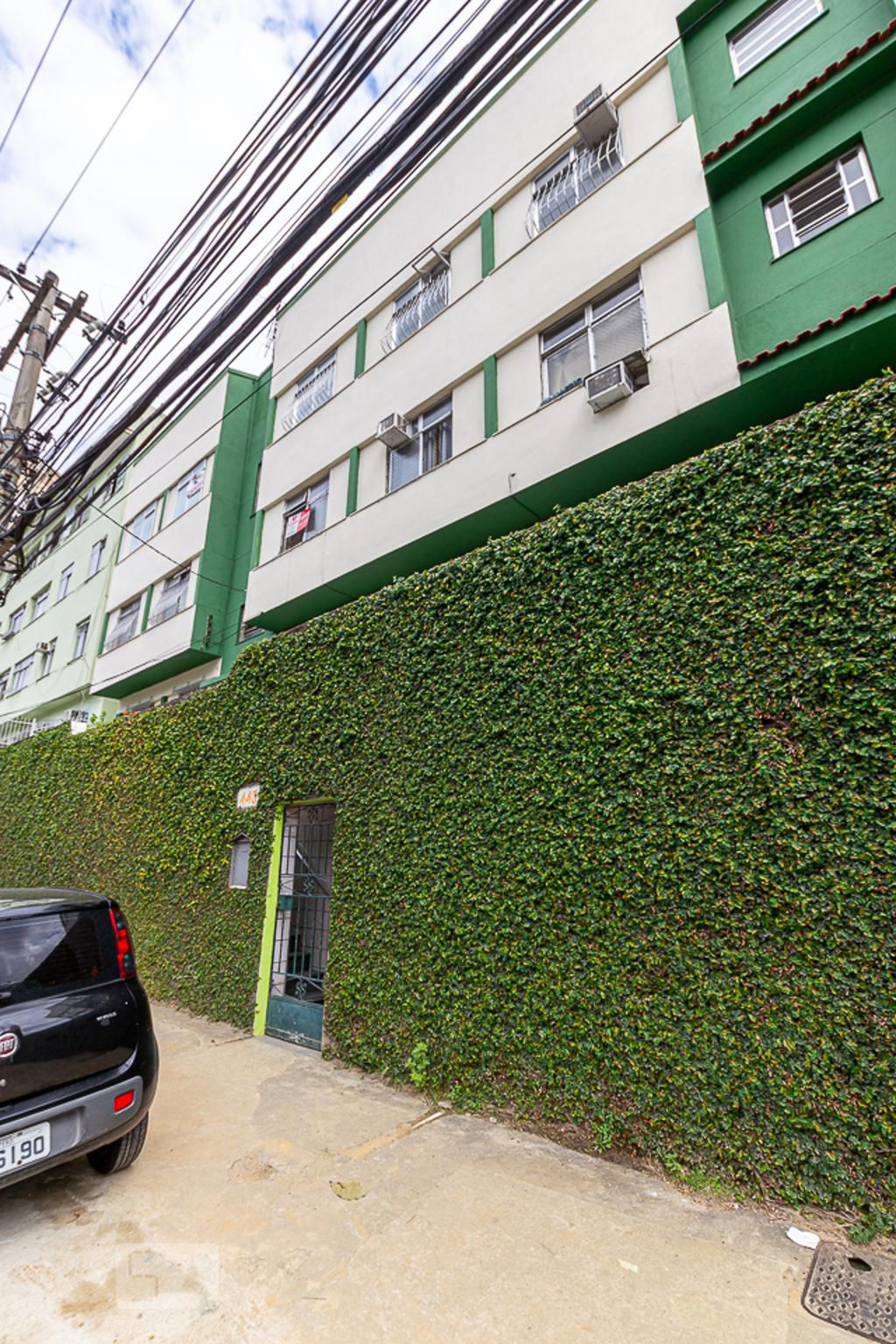 Fachada do Prédio Condomínio em Rua Noronha Torrezão, 443