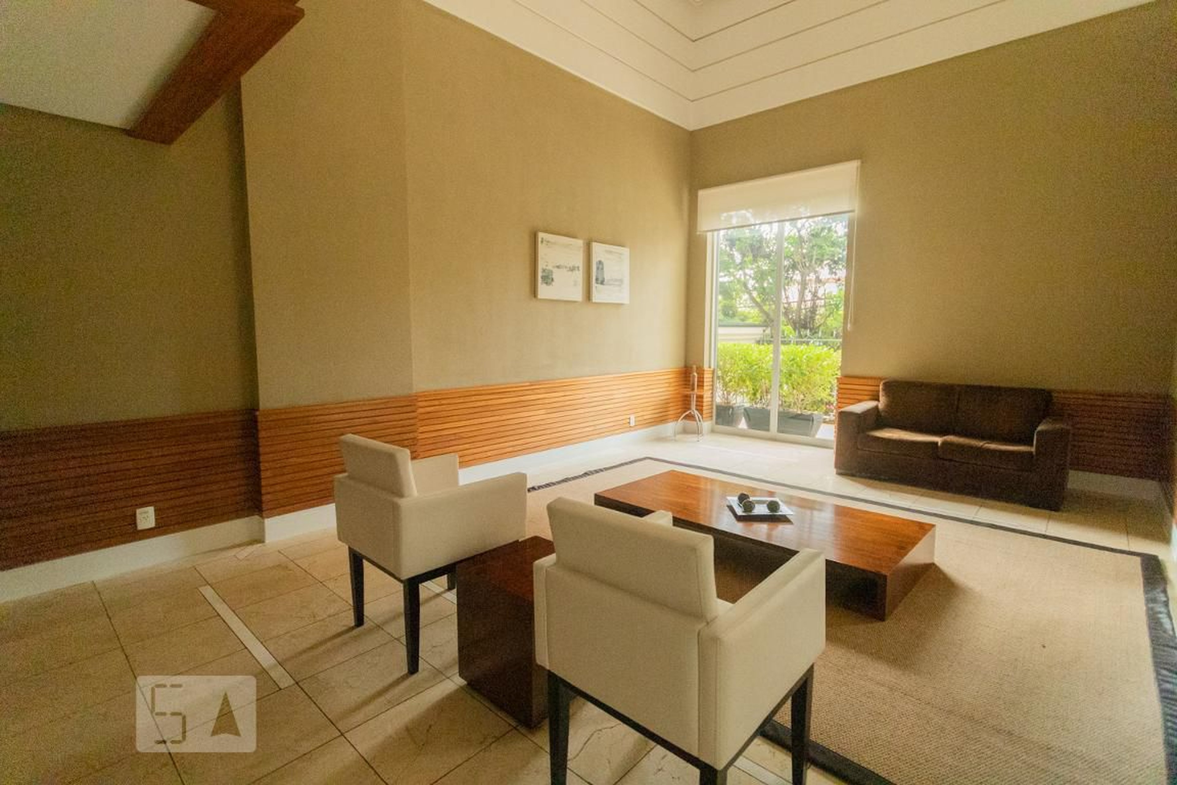 Hall de Entrada - Chateau d Avigon