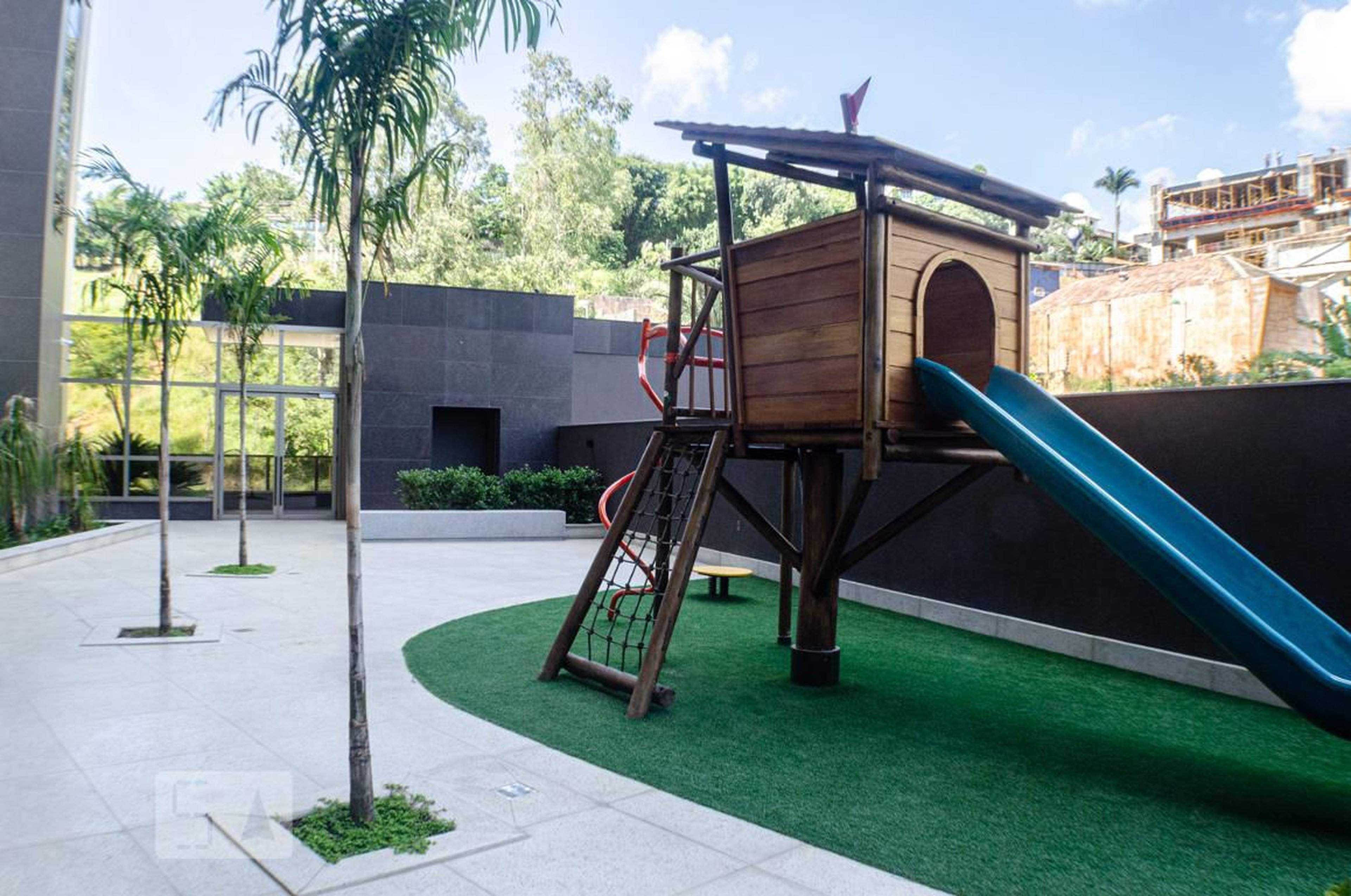 Playground - RESIDENCIAL BOULDER