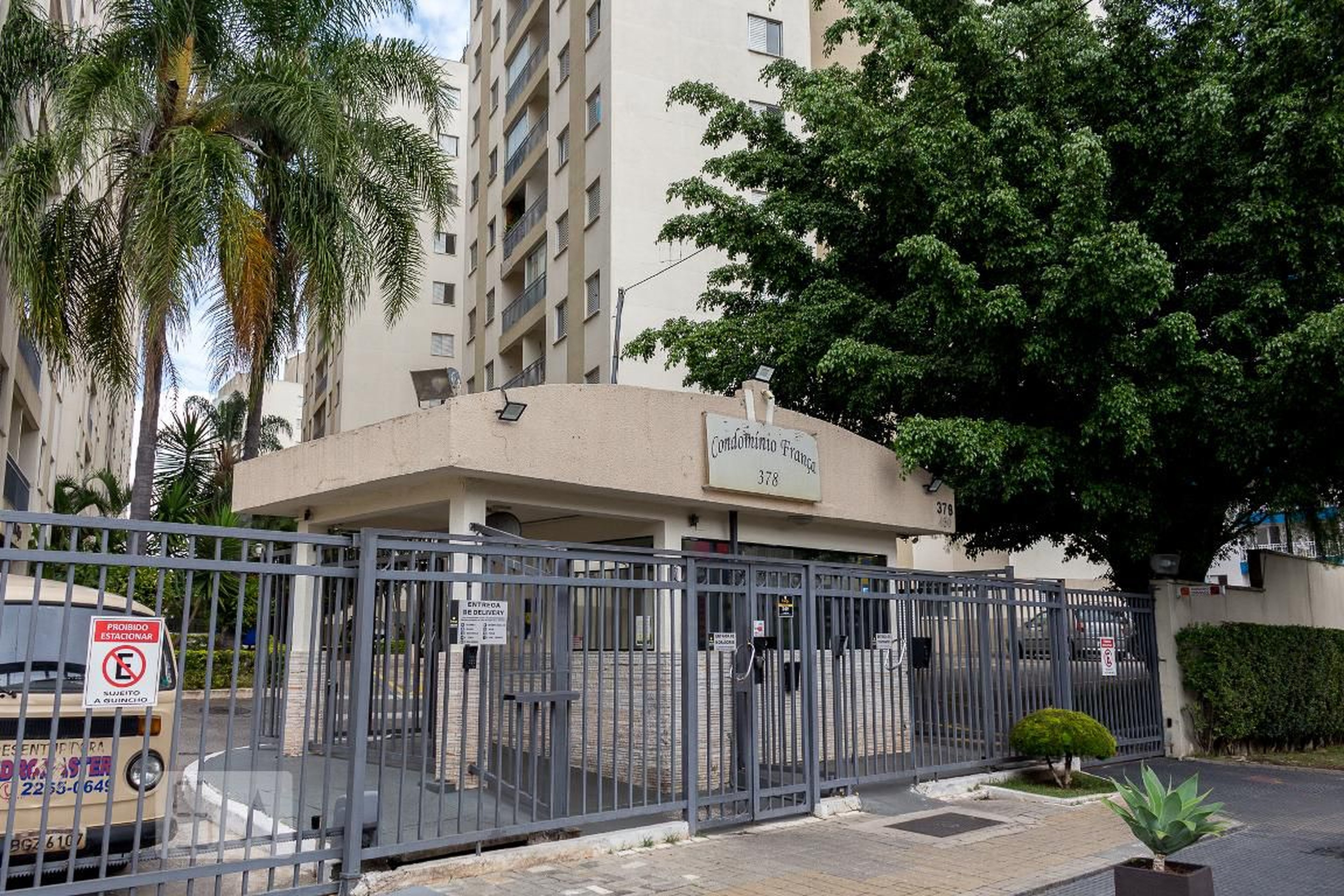 Fachada do Condomínio Condomínio França