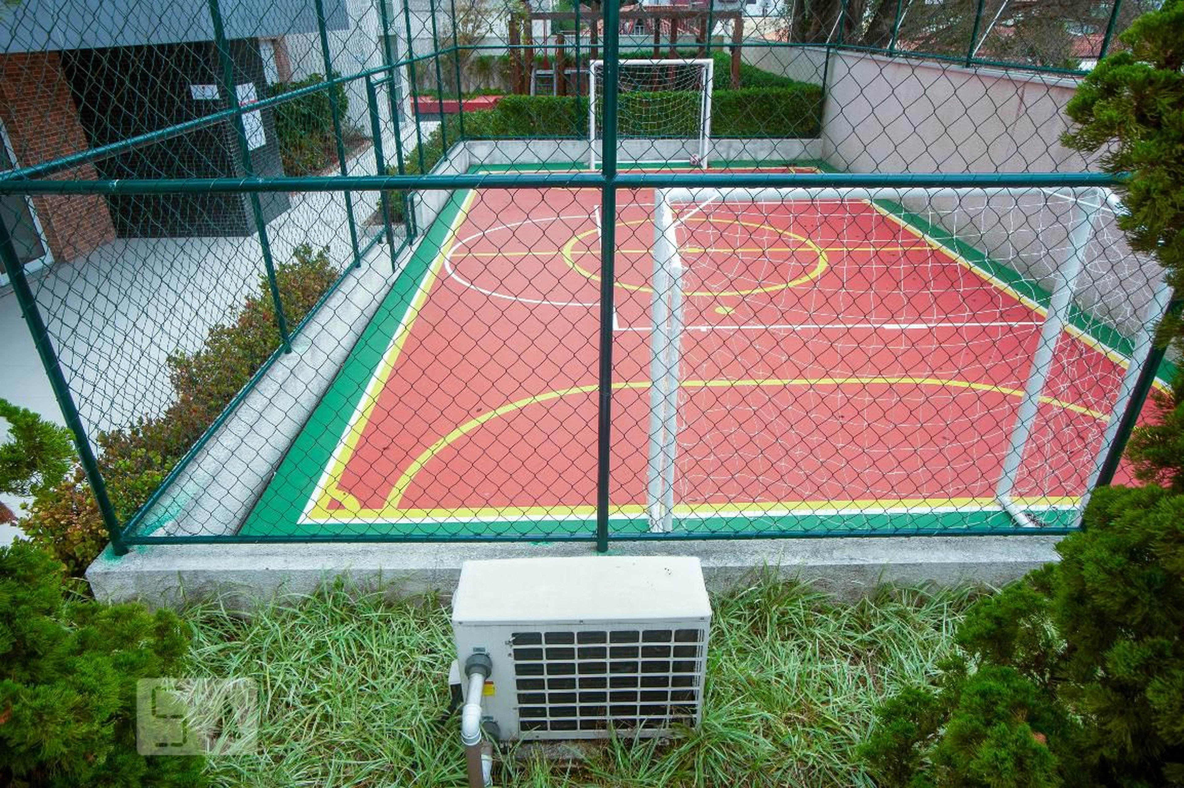 Quadra Esportiva - REFUGE PARQUE BACACHERI