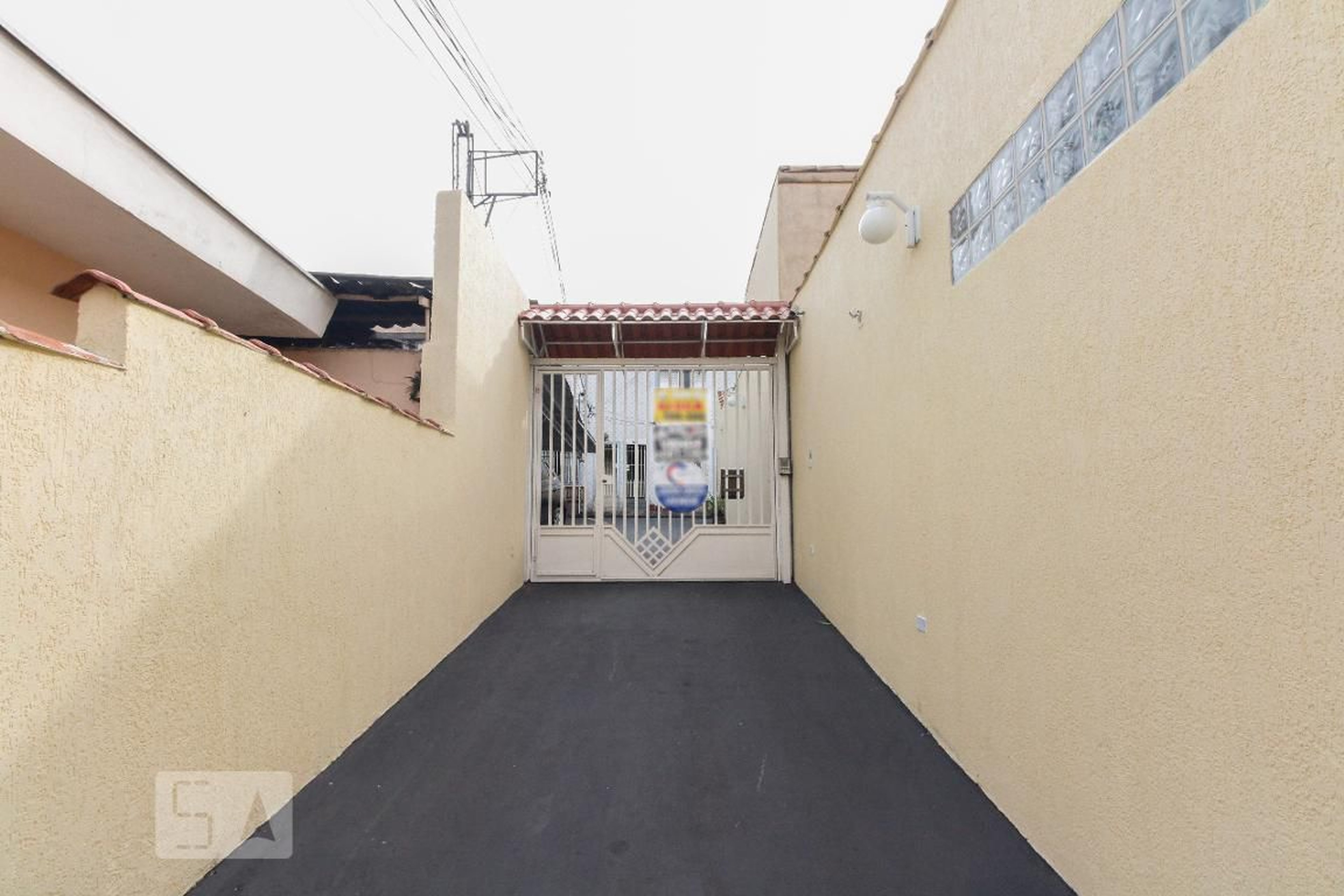 Fachada do Condomínio Condomínio em Rua Piraçununga, 1102