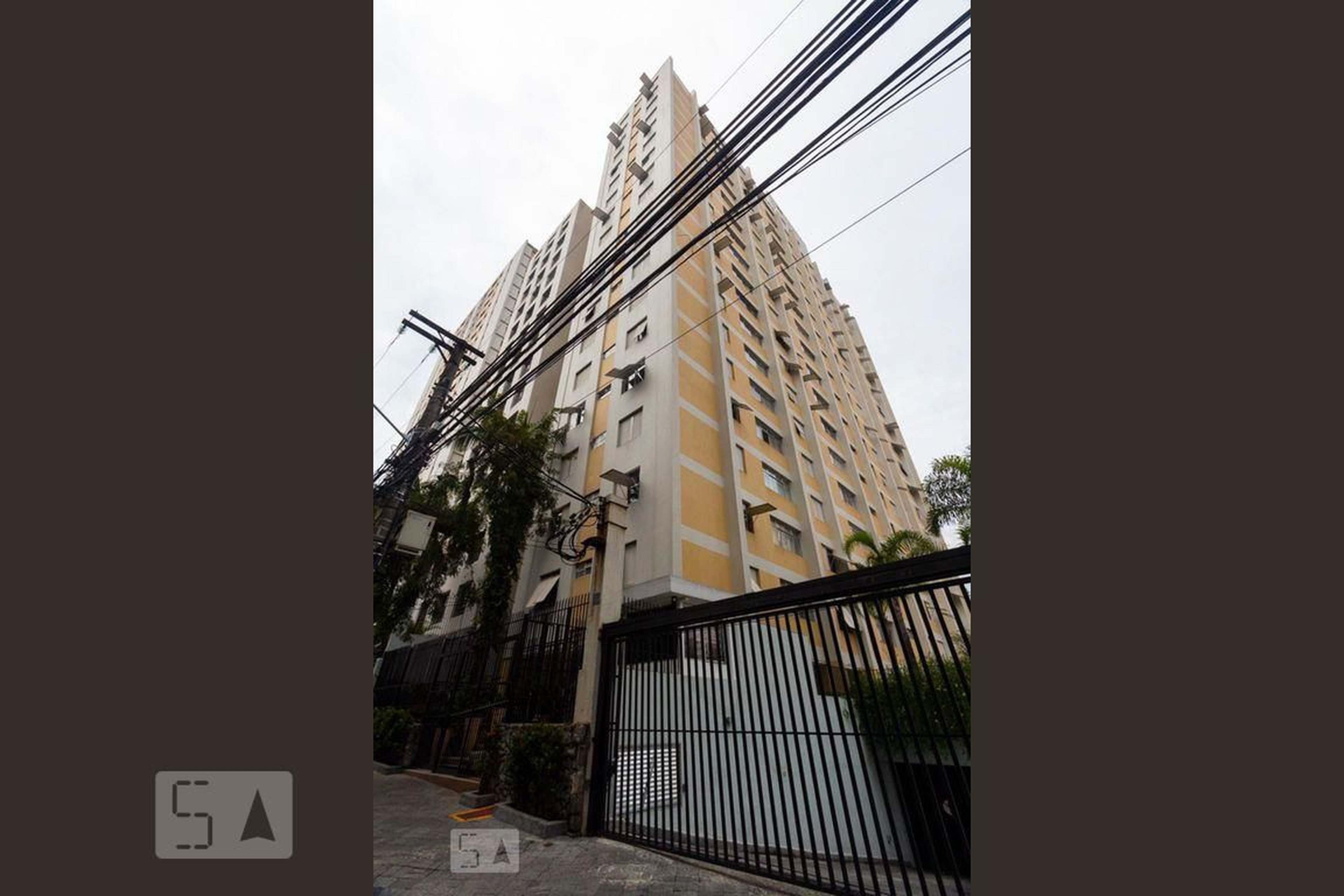 Fachada do Condomínio Condomínio Tulipa