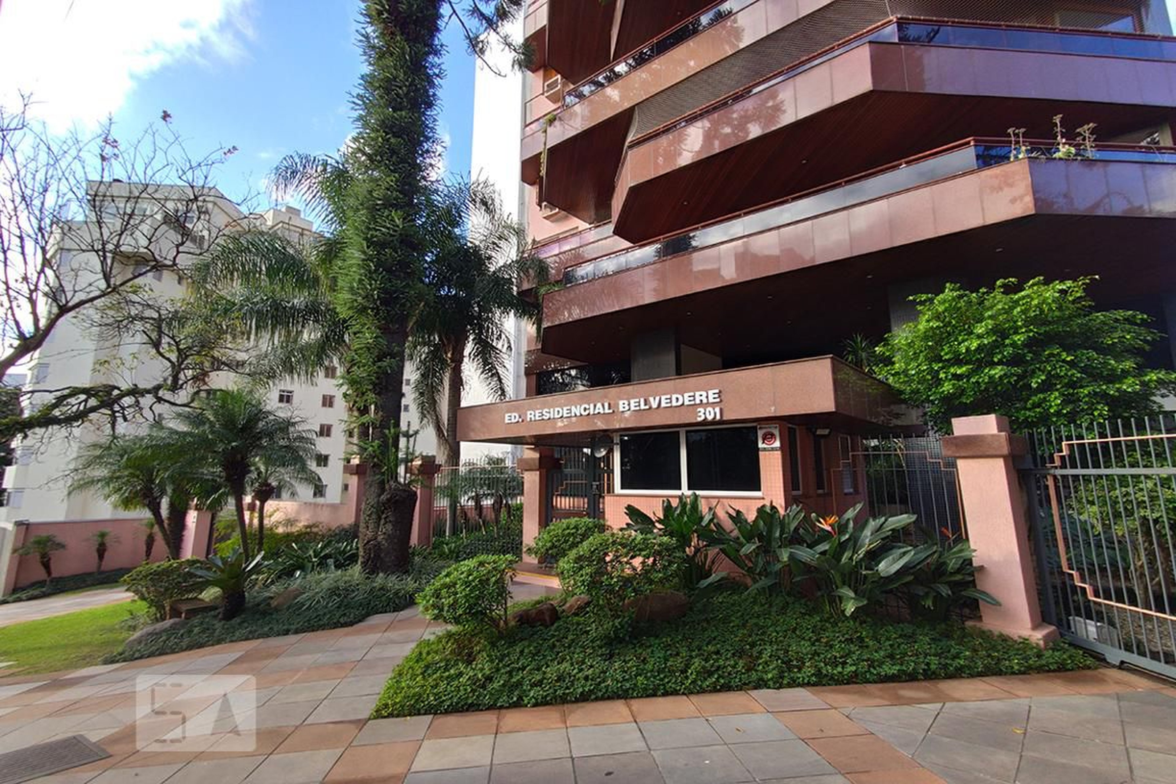 Fachada Condomínio em Rua João Antônio da Silveira, 301