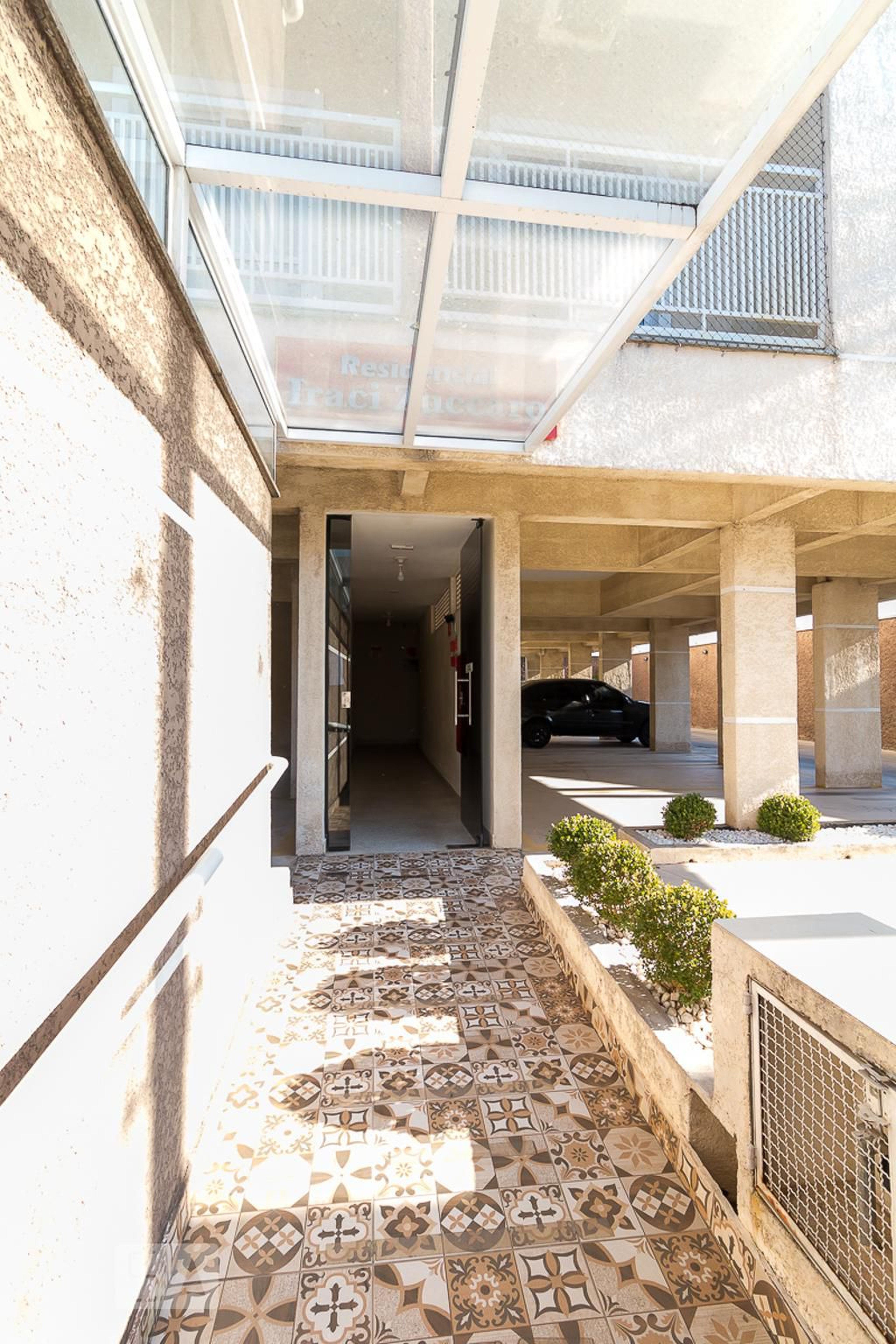 Entrada do prédio - Iraci Zuccaro Residencial