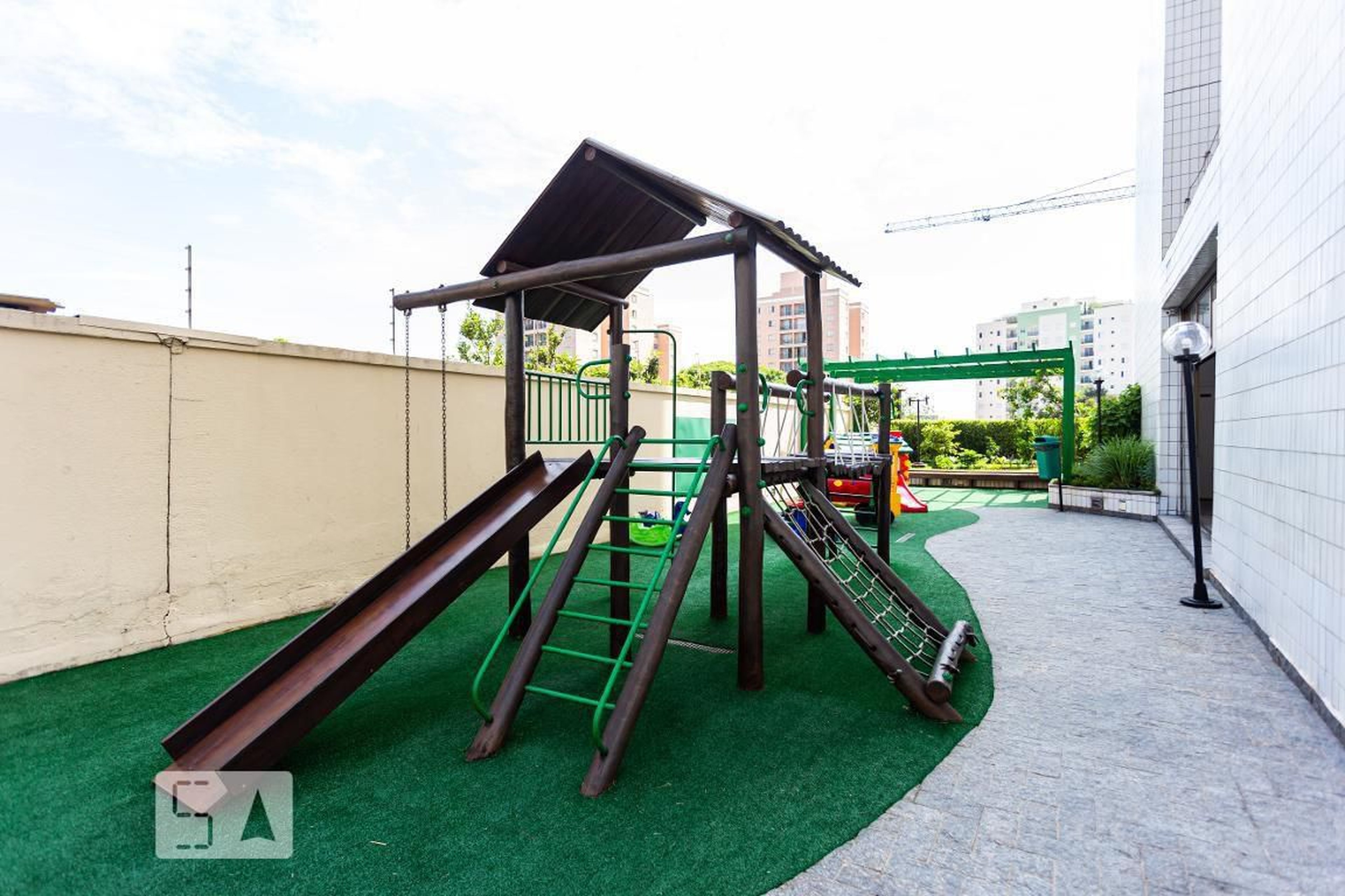 Playground - PAÇO DAS FLORES