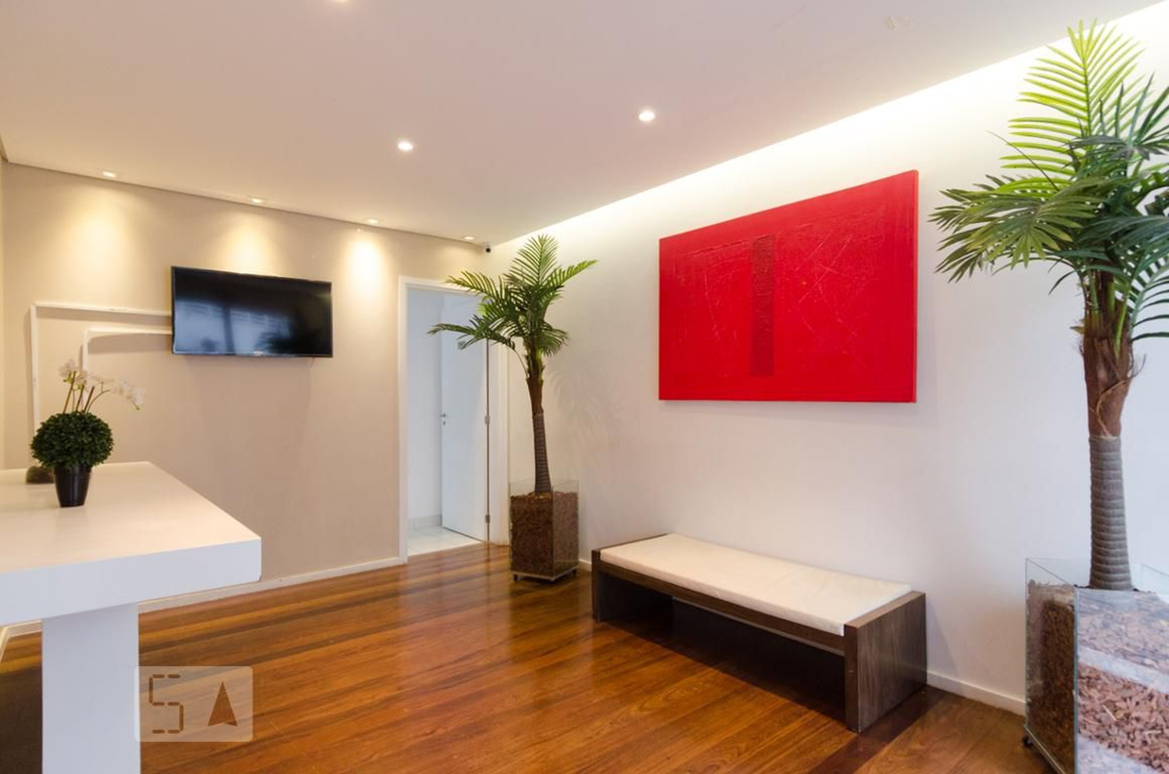 Hall Condomínio em Avenida Varsóvia, 250