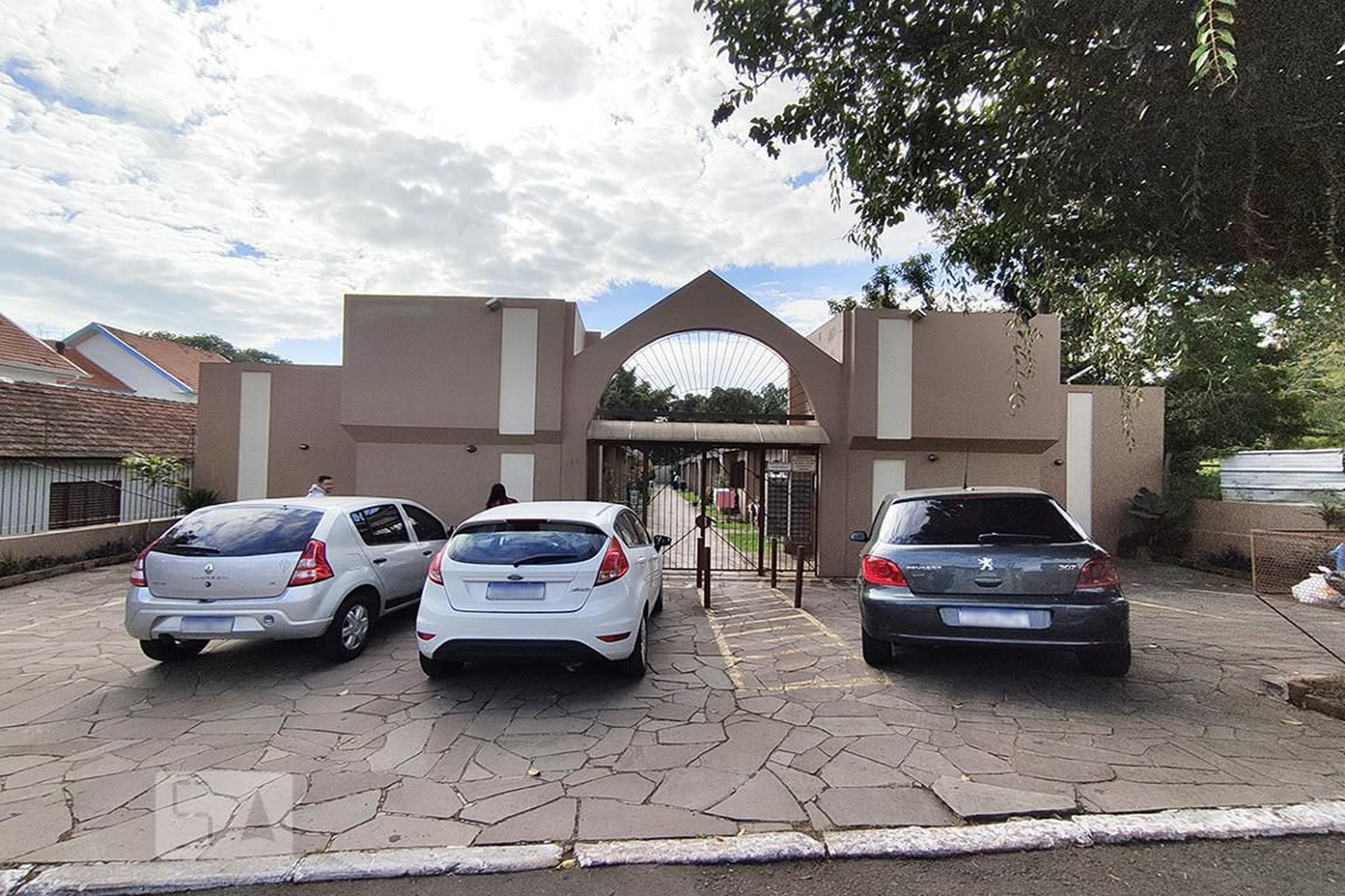 Fachada do Condomínio Condomínio Horizontal Tuiuti