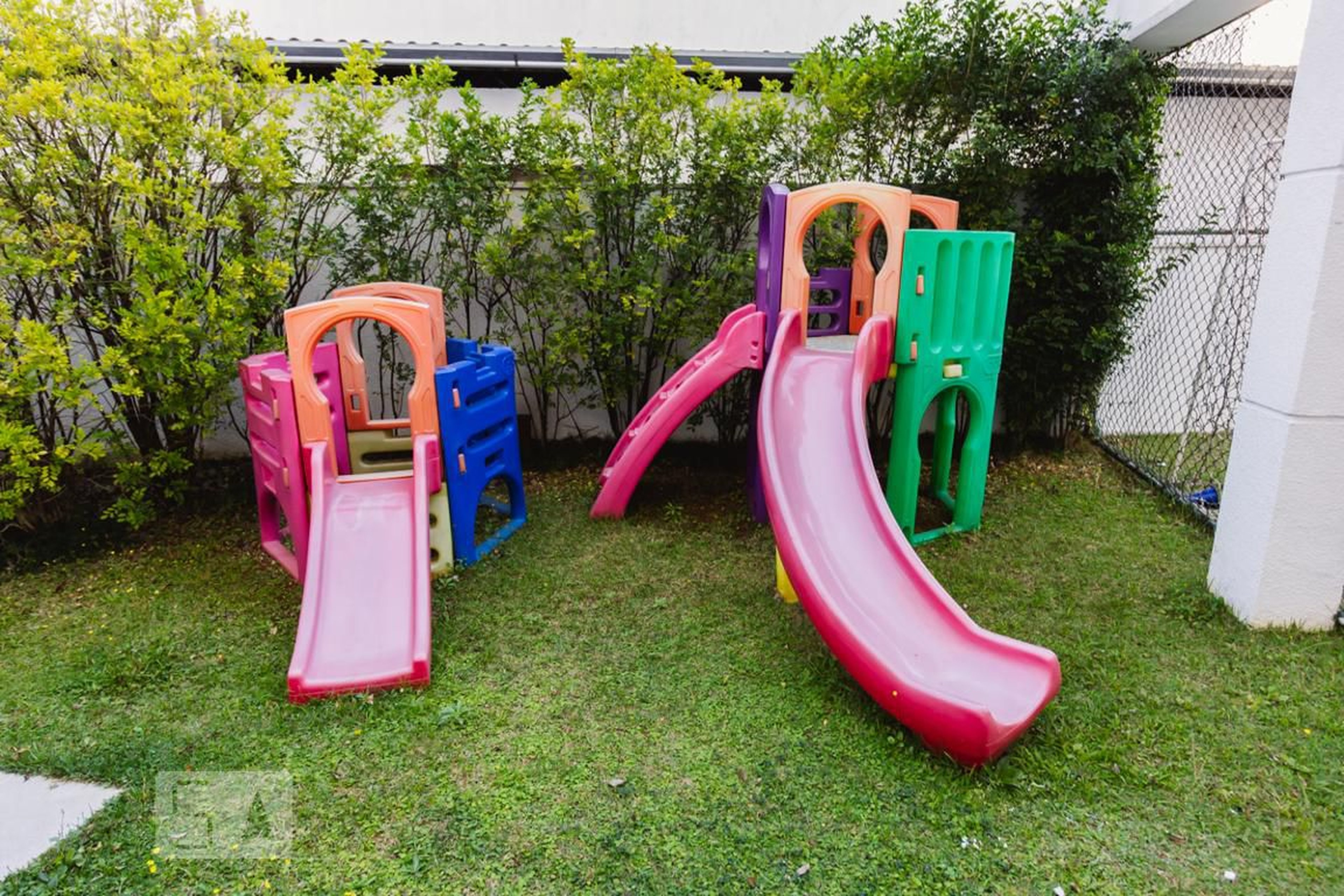 Playground - Edifício Les Genuines